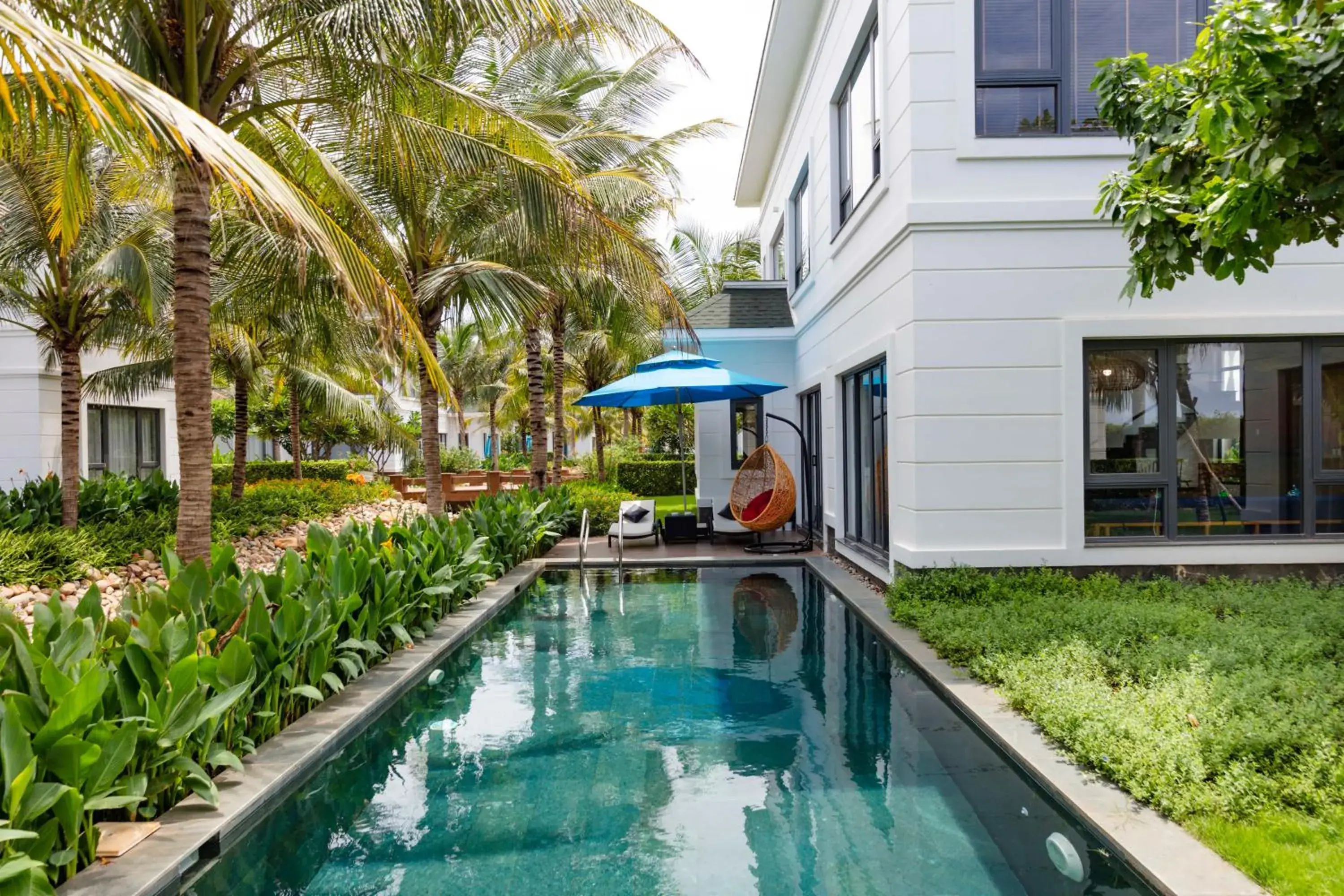 Three-Bedroom Villa with Private Pool and Garden View in Le Palmier Ho Tram Resort - Beachfront with Private Beach Three-Bedroom Villa with Private Pool and Garden View in Le Palmier Ho Tram Resort - Beachfront with Private Beach