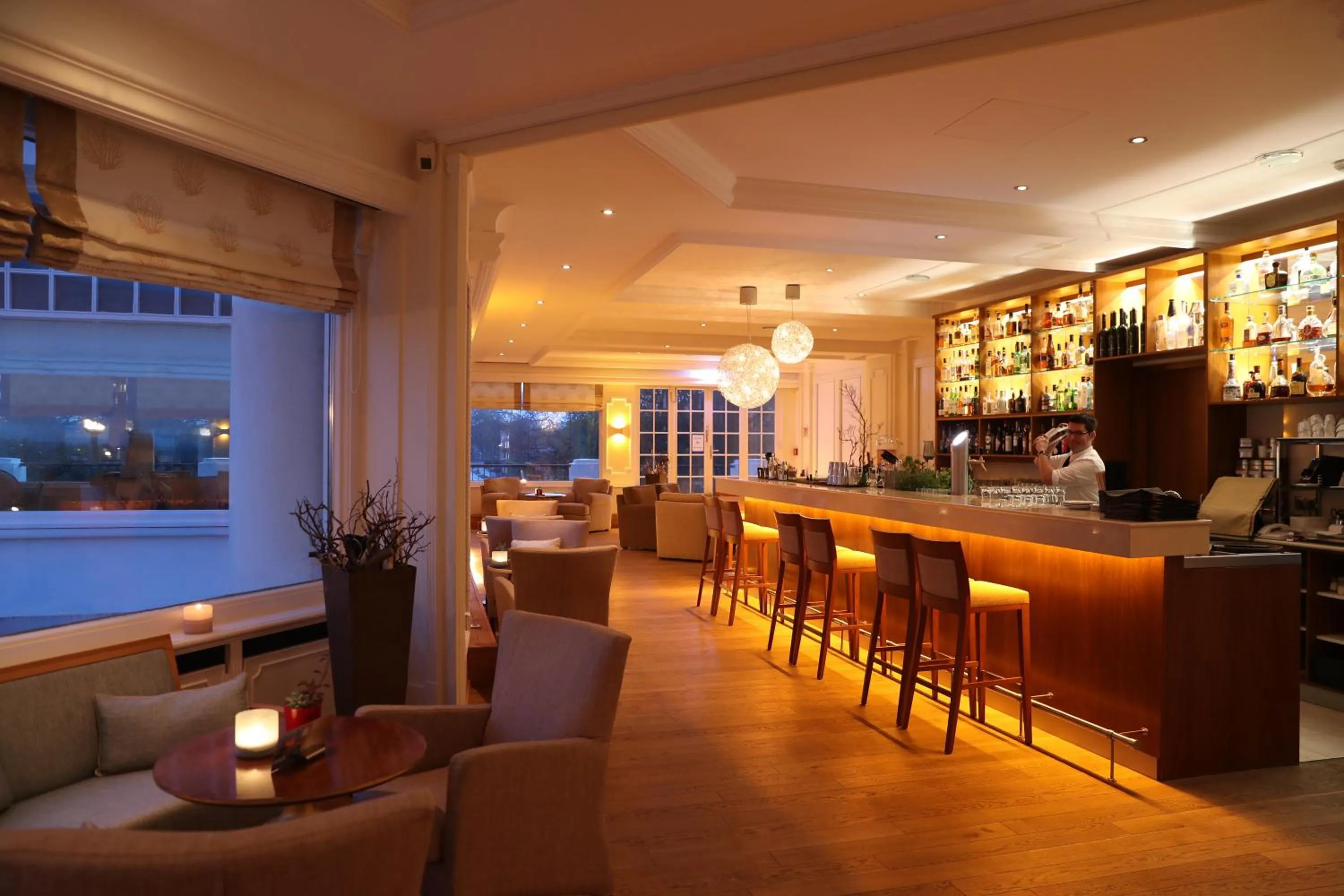 Lounge or bar in ATLANTIC Grand Hotel Travemünde