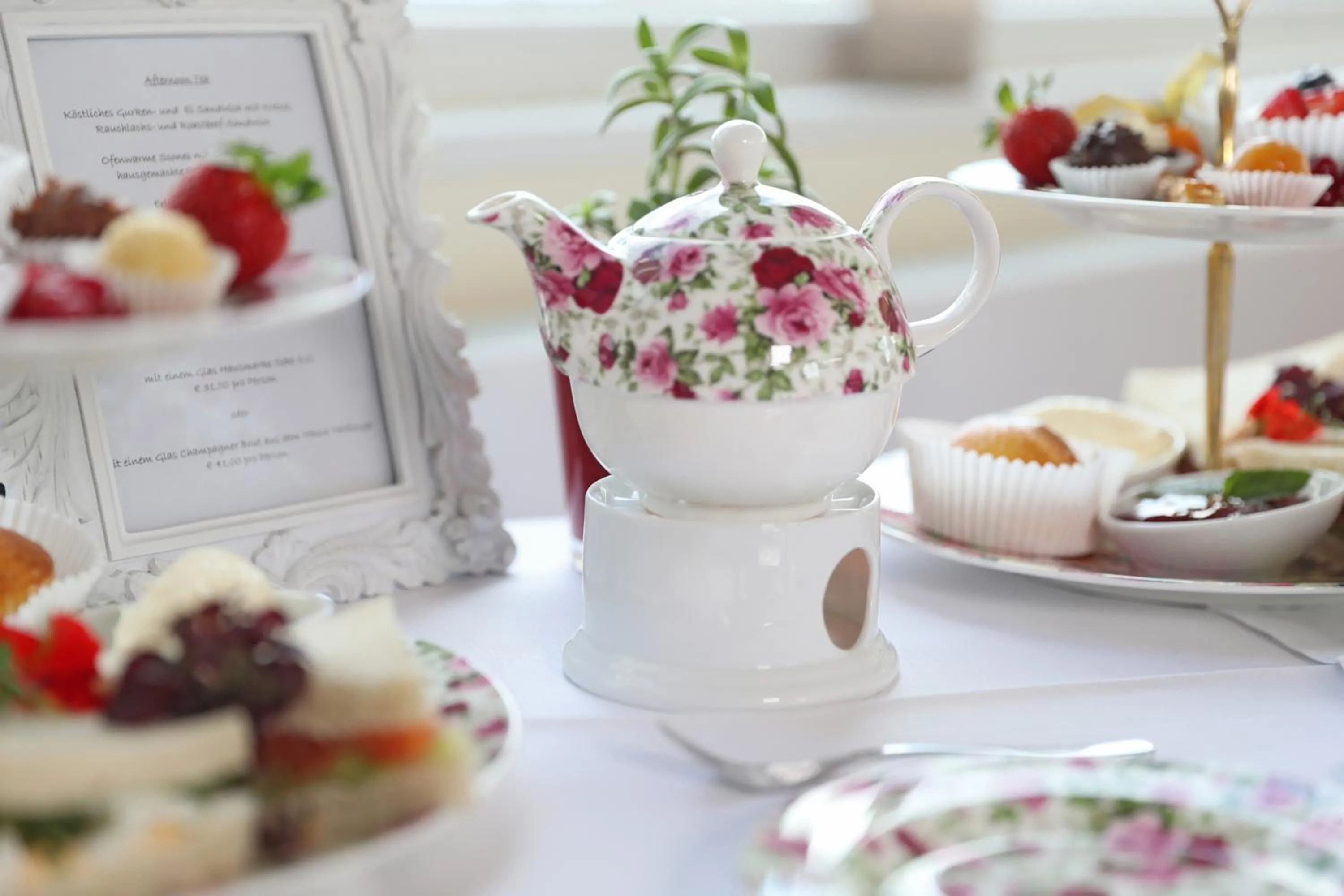 Coffee/tea facilities in ATLANTIC Grand Hotel Travemünde