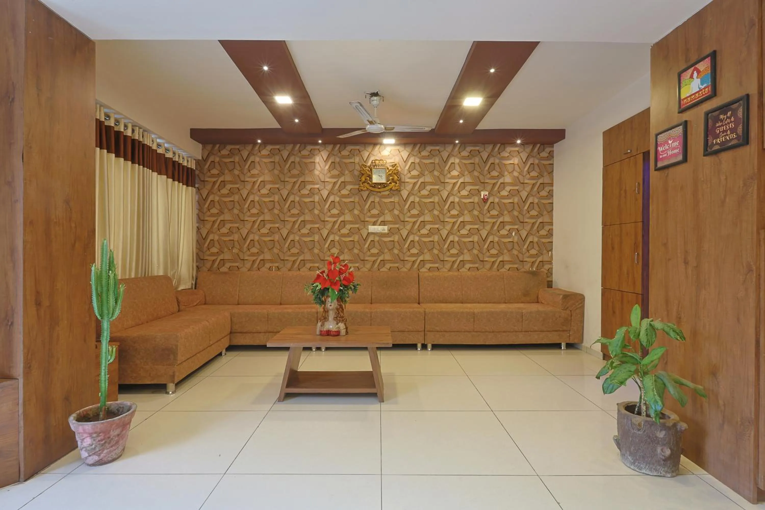 Lobby or reception in Hotel Gir Scintilla