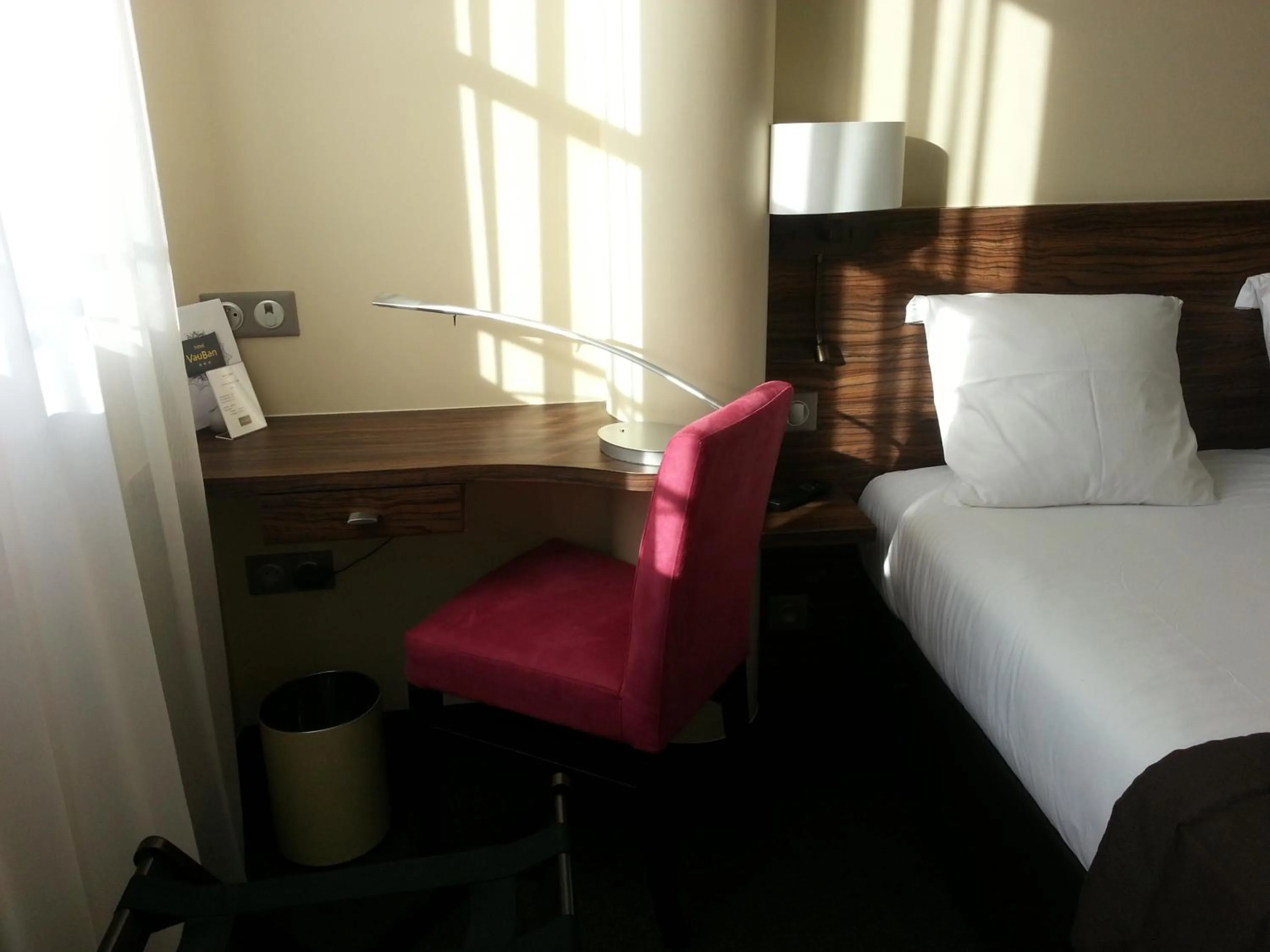 Seating area, Bed in Hotel Vauban