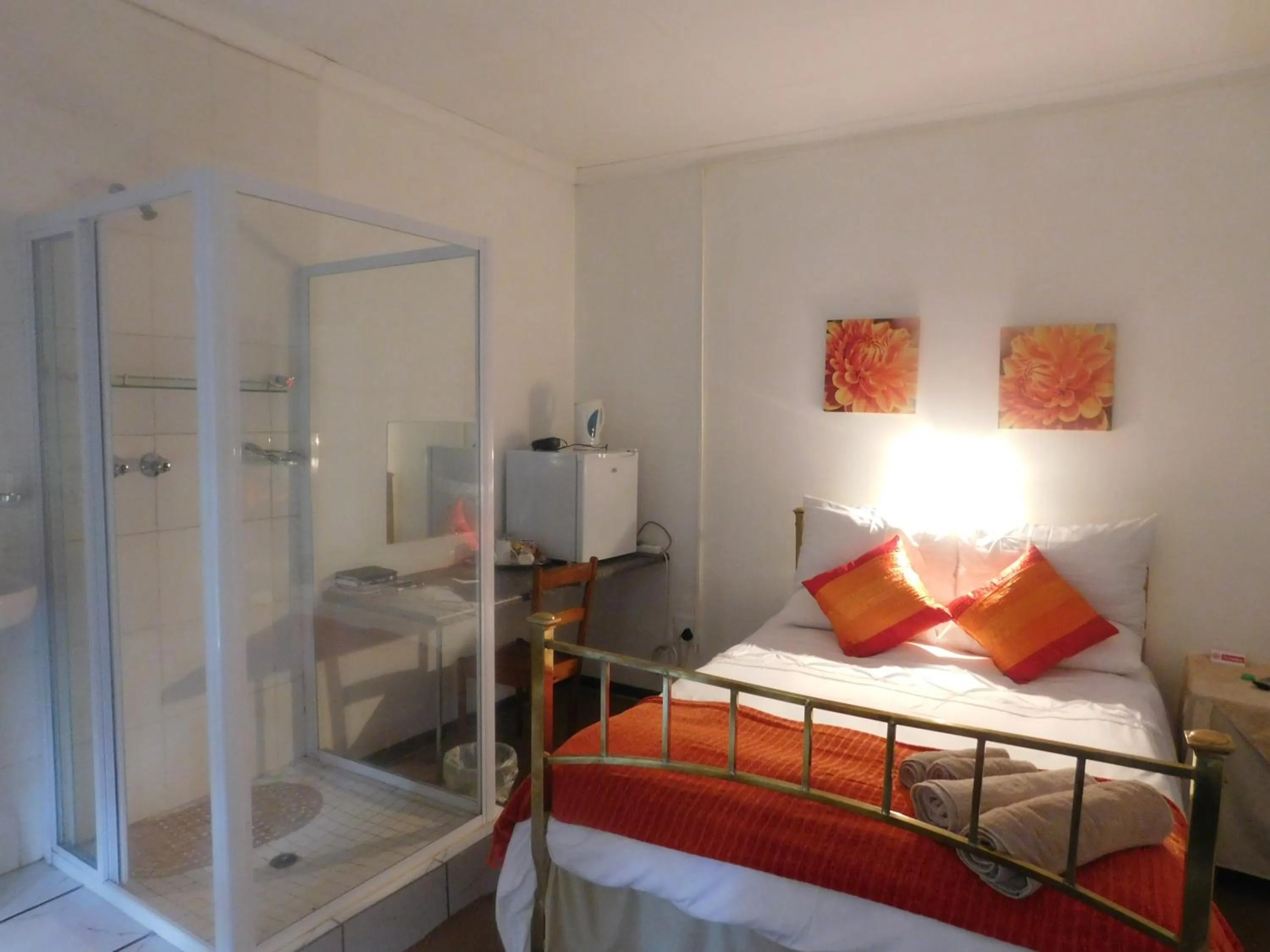 Bedroom, Bed in Fouriestreet 199 Bed and Breakfast