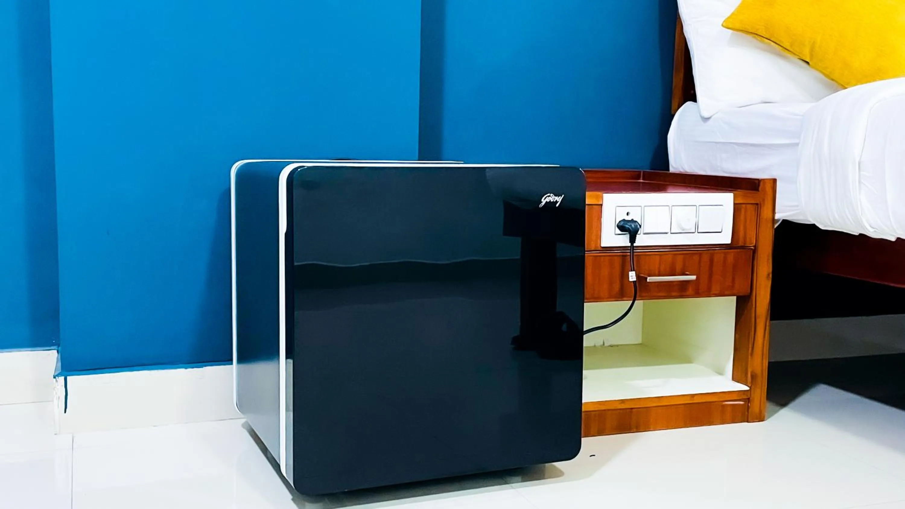 oven, Bed in The Reach Hotel