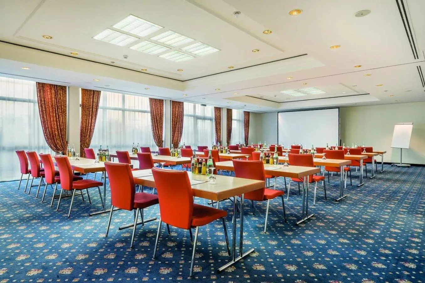 Meeting/conference room in Garner Hotel Rüsselsheim by IHG