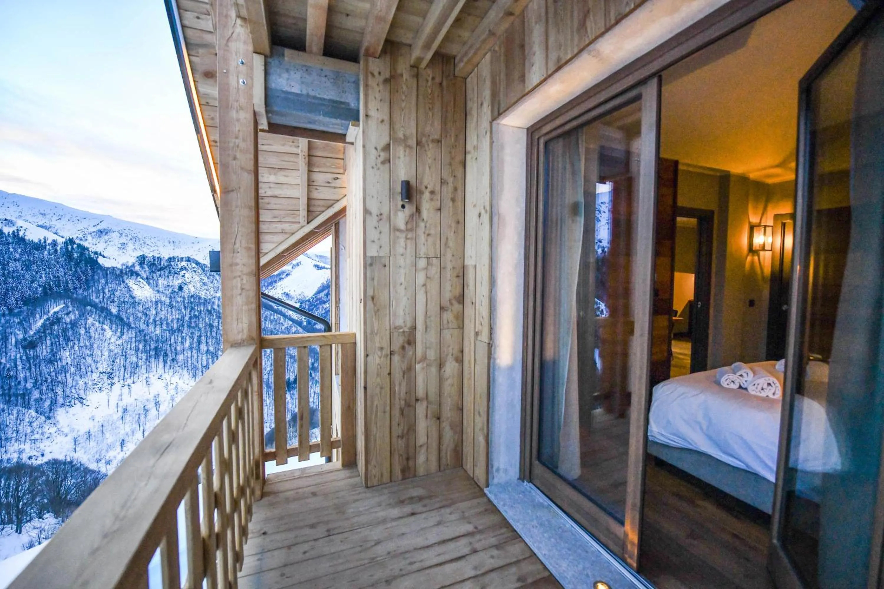Balcony/Terrace, Bed in Chalet Everest - Luxury Apartments