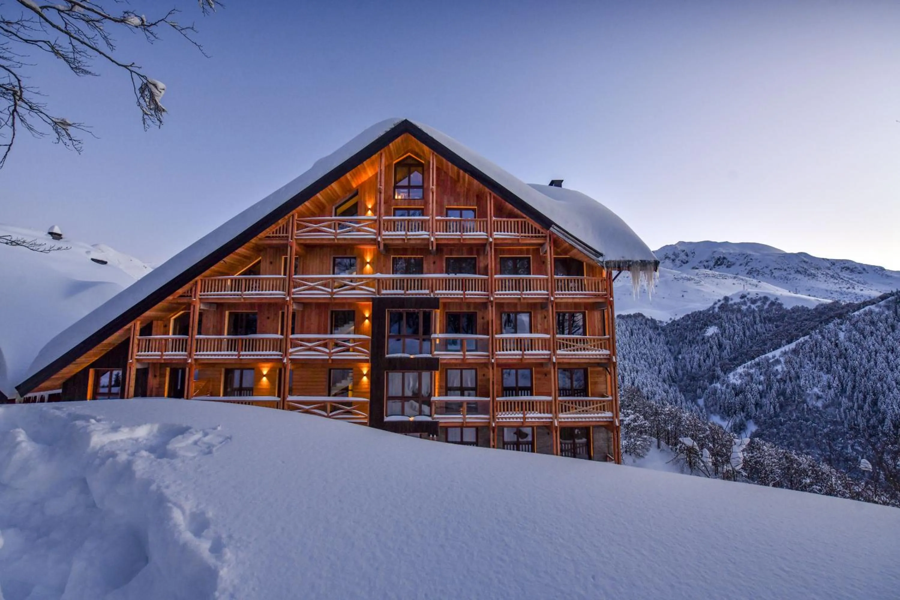 Property building in Chalet Everest - Luxury Apartments