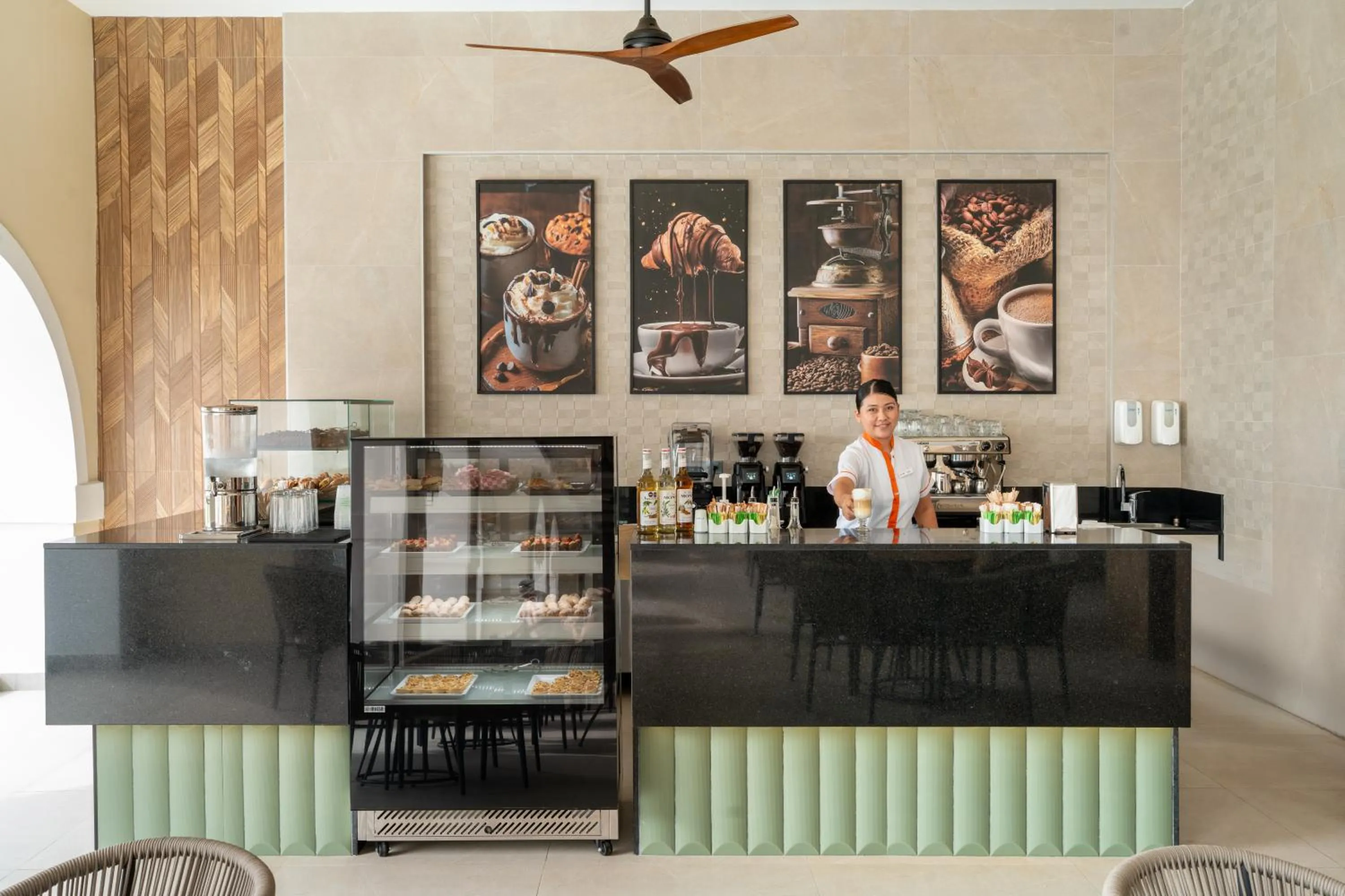 Food and drinks in Riu Jalisco - All Inclusive