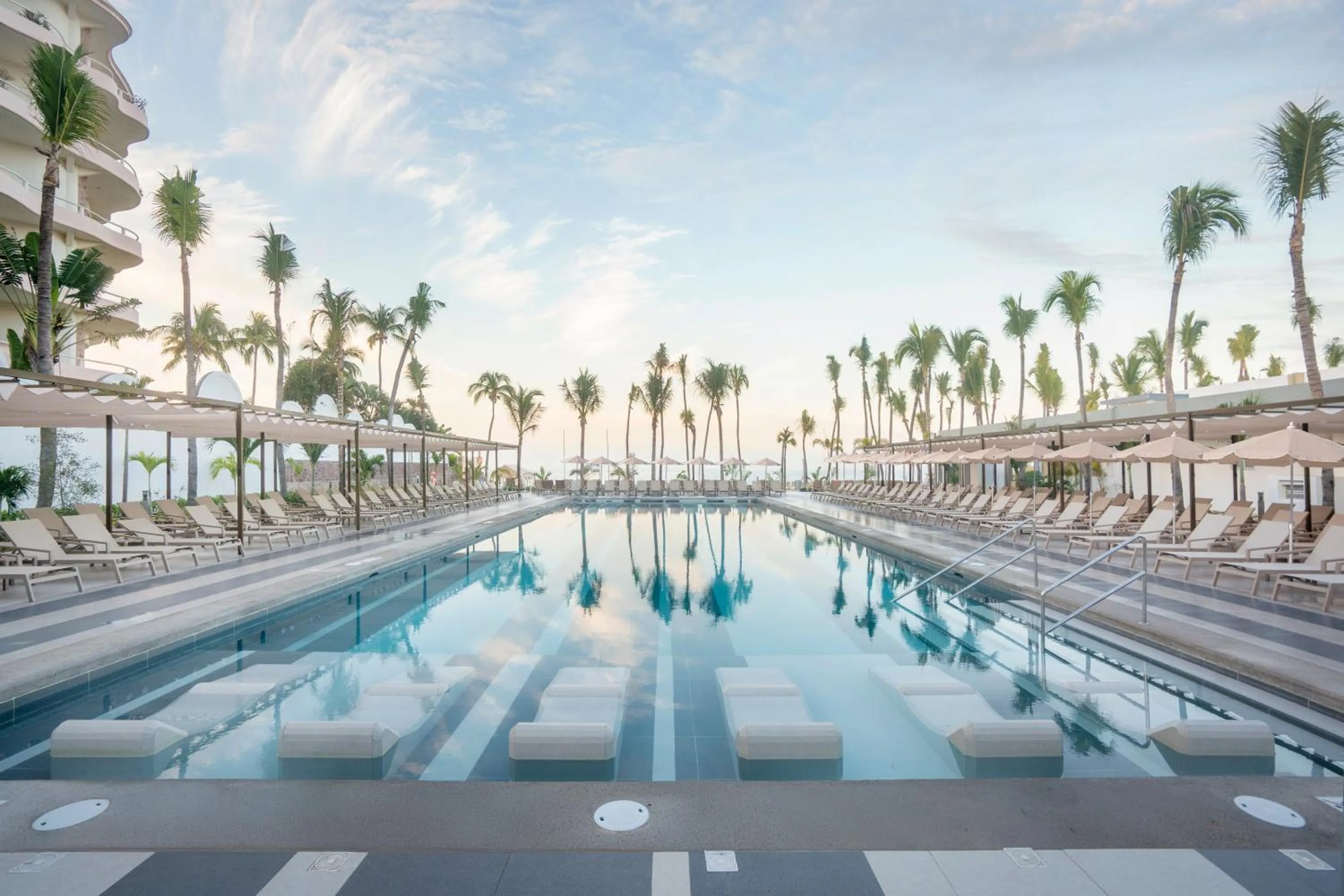 Swimming pool in Riu Jalisco - All Inclusive