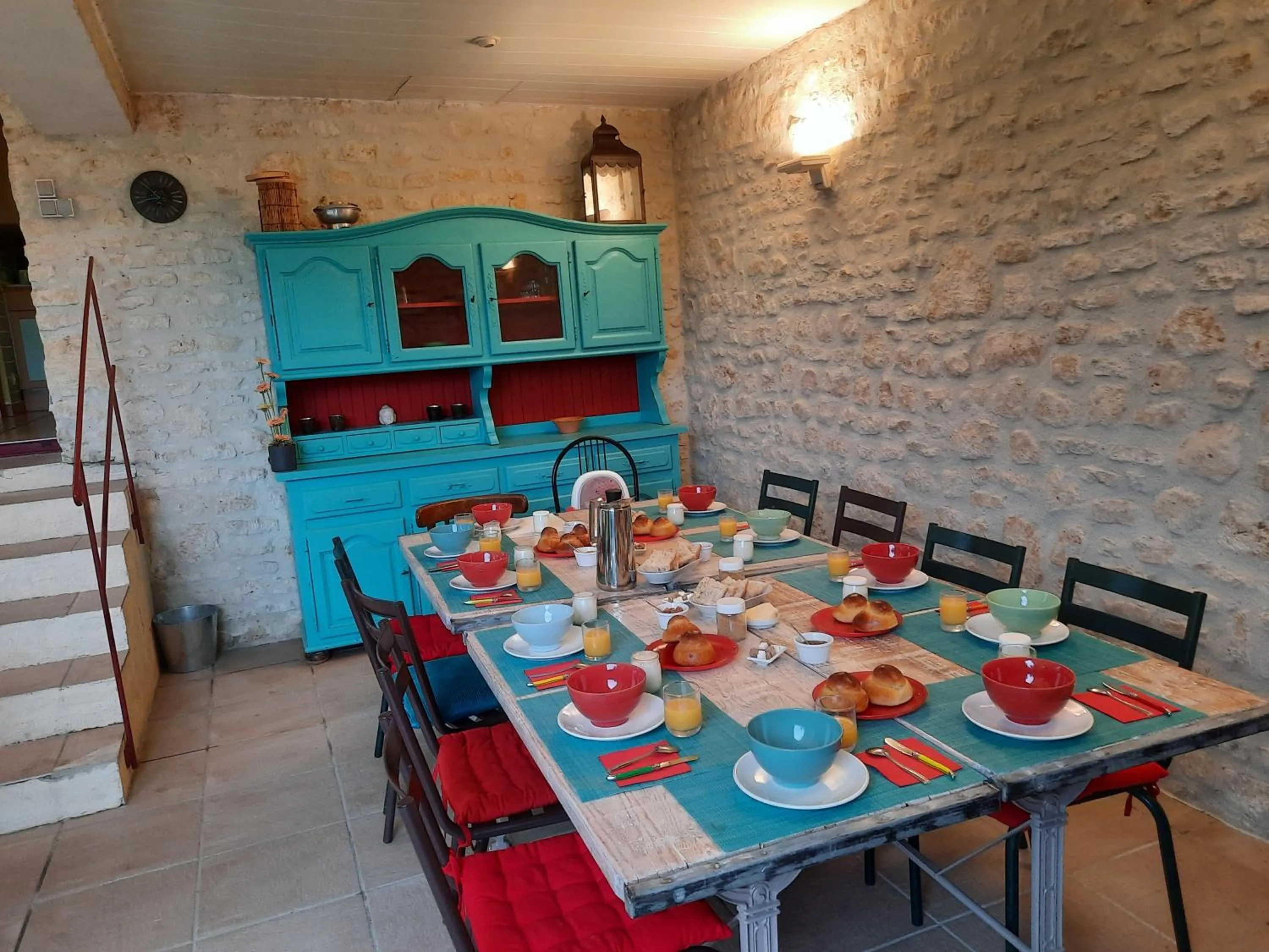 Restaurant/places to eat in Le Clos des Chênes