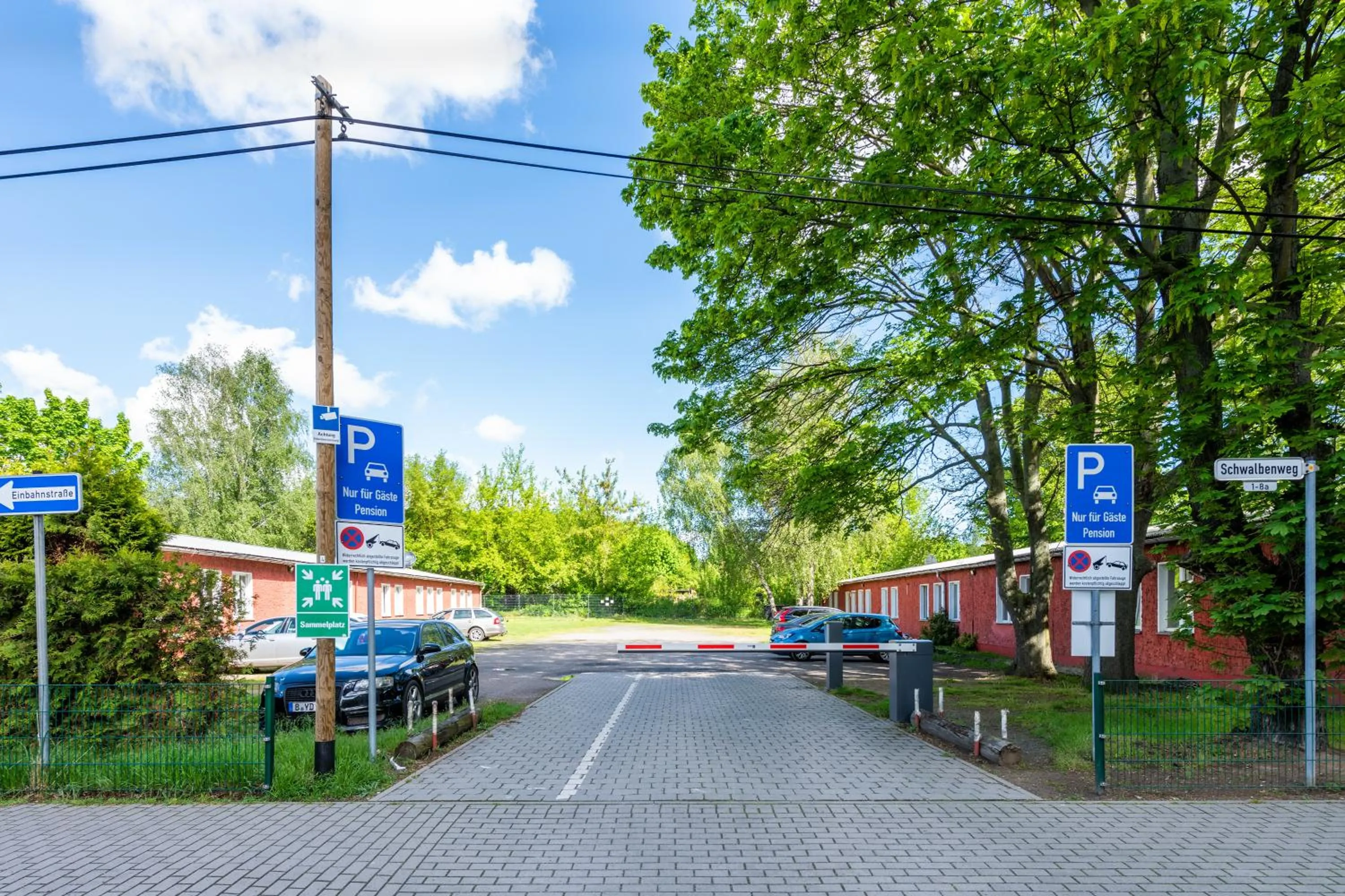 Parking in Pension Schwalbenweg
