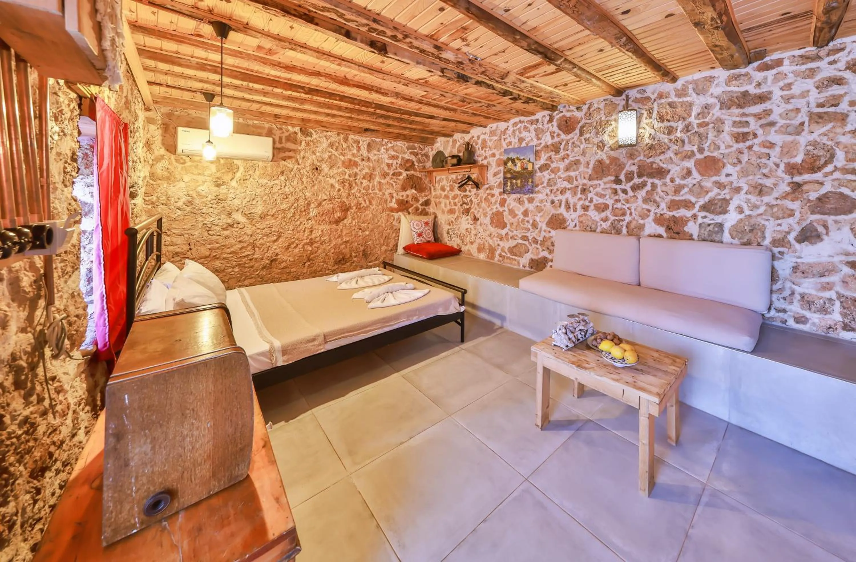 Bedroom in Bademlique Stone Rooms