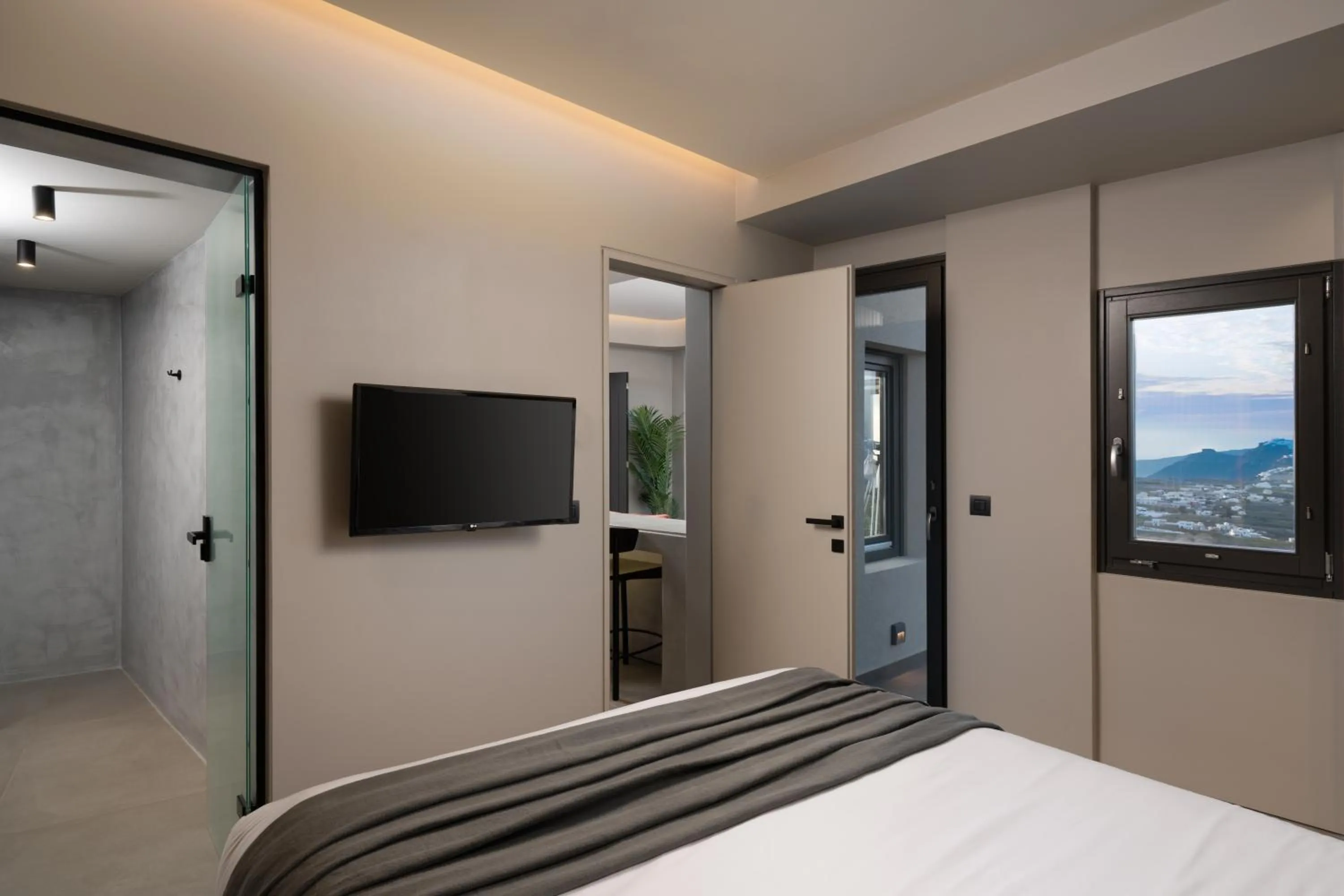 Shower, Bed in Apikia Santorini