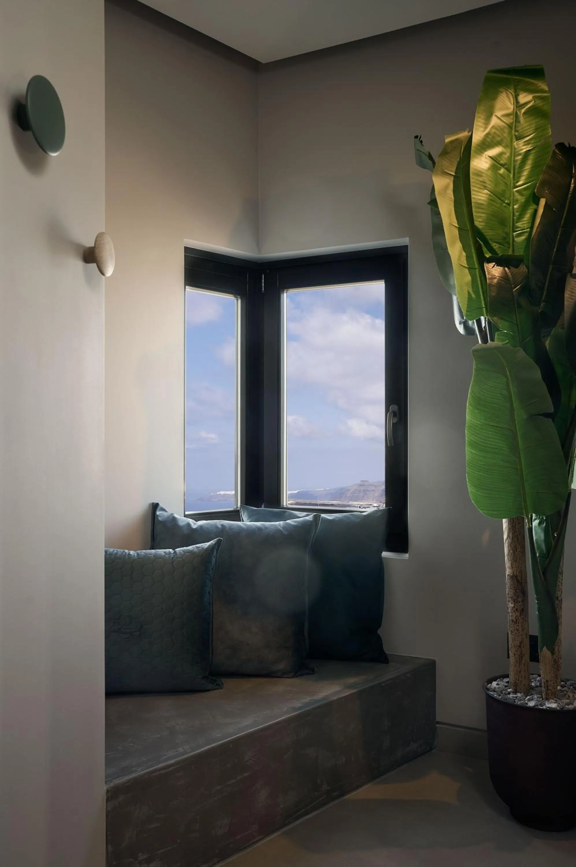 Decorative detail in Apikia Santorini