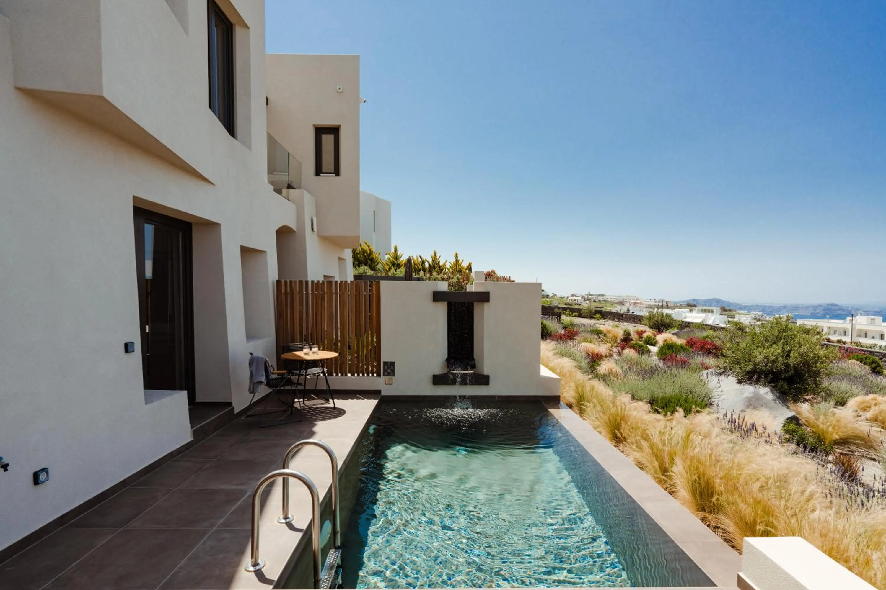 Property building in Apikia Santorini