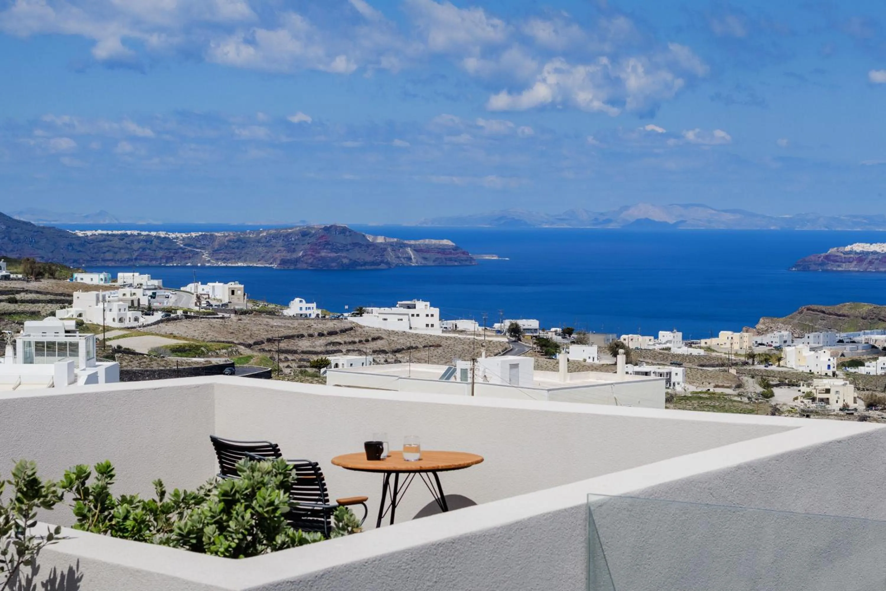 Patio in Apikia Santorini