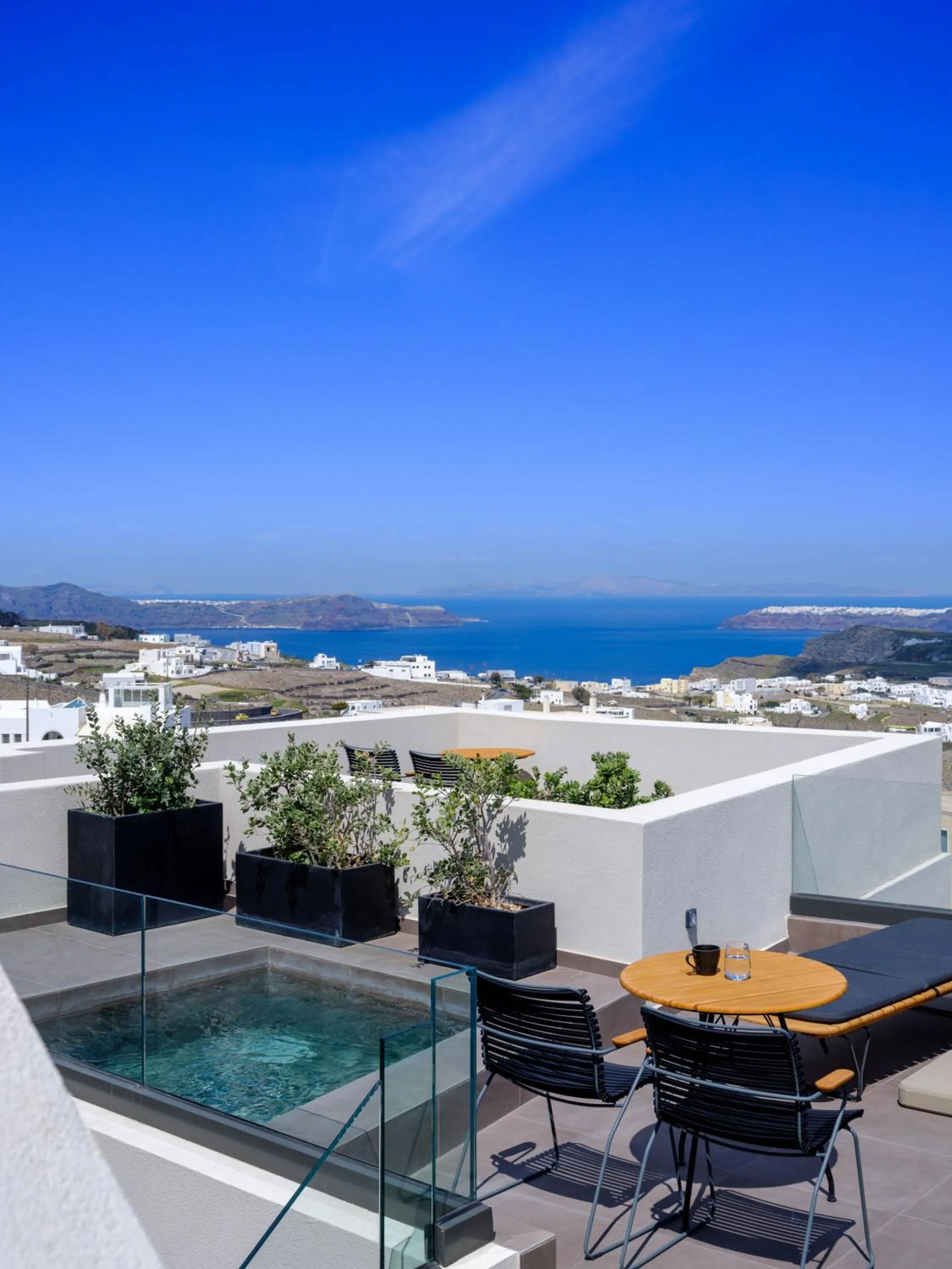 Property building in Apikia Santorini