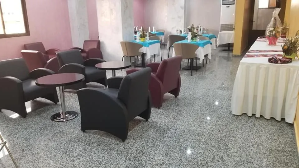 Restaurant/places to eat in Hôtel Jouvence International