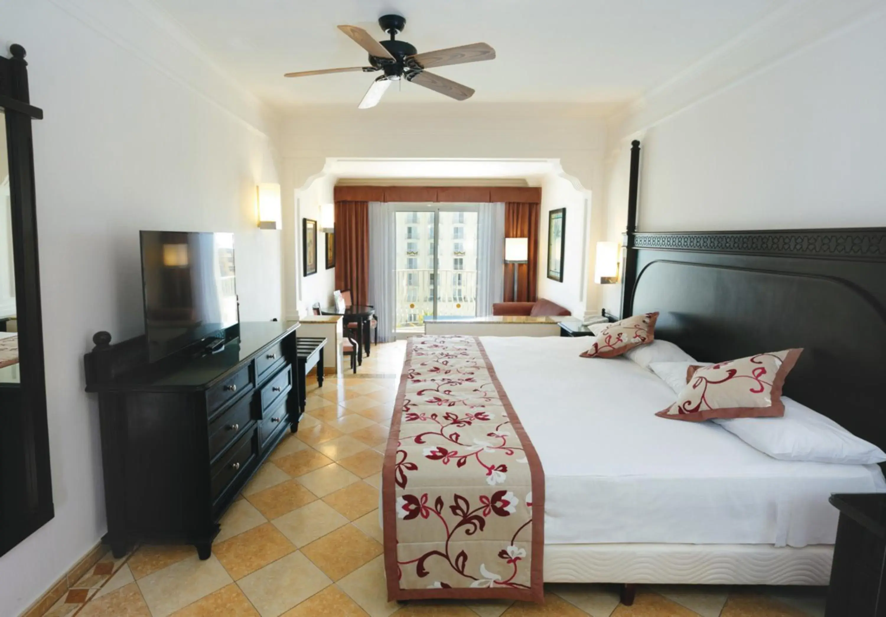 Junior Suite Partial Ocean View in Riu Palace Aruba - All Inclusive Junior Suite Partial Ocean View in Riu Palace Aruba - All Inclusive