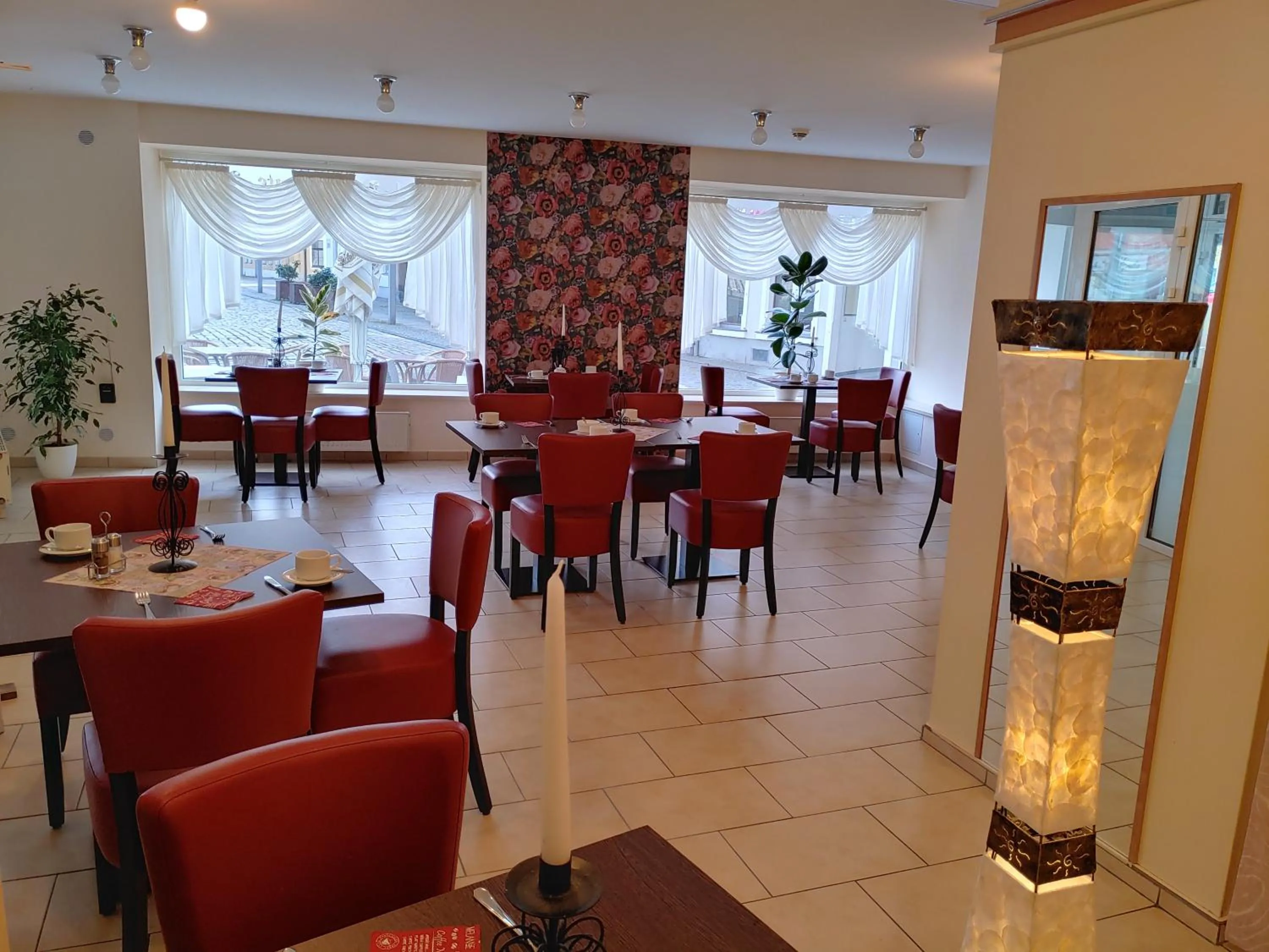 Restaurant/places to eat in Hotel Evabrunnen
