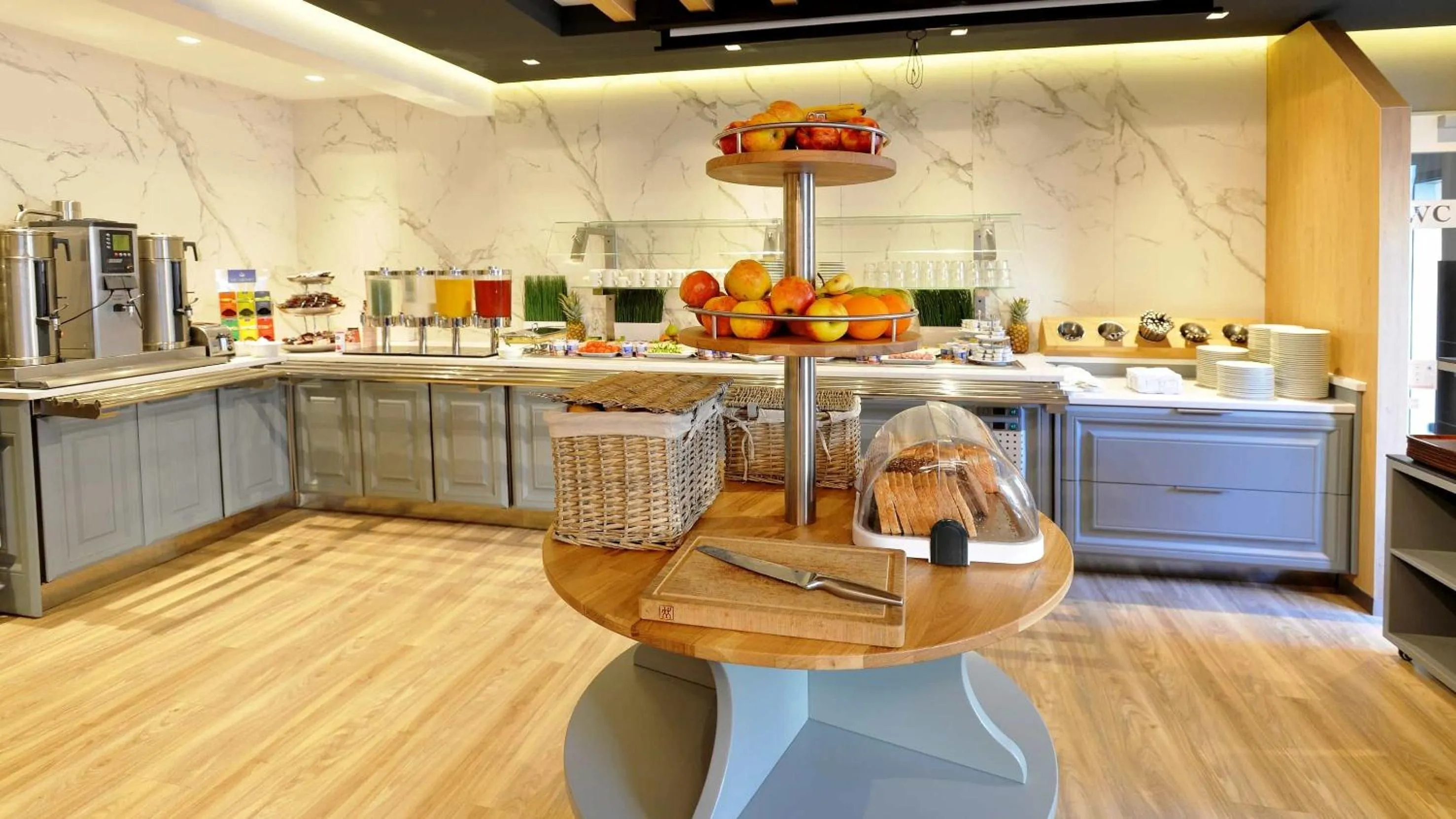 Food and drinks in St.Joseph Hotel Hamburg - Reeperbahn St.Pauli Kiez