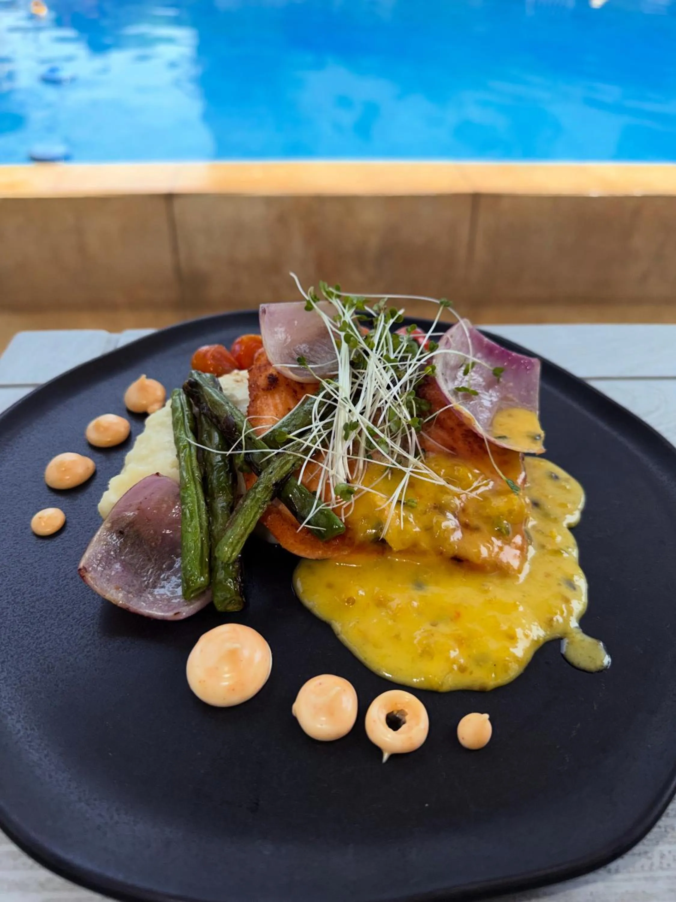 Restaurant/places to eat in Hotel Blue 66