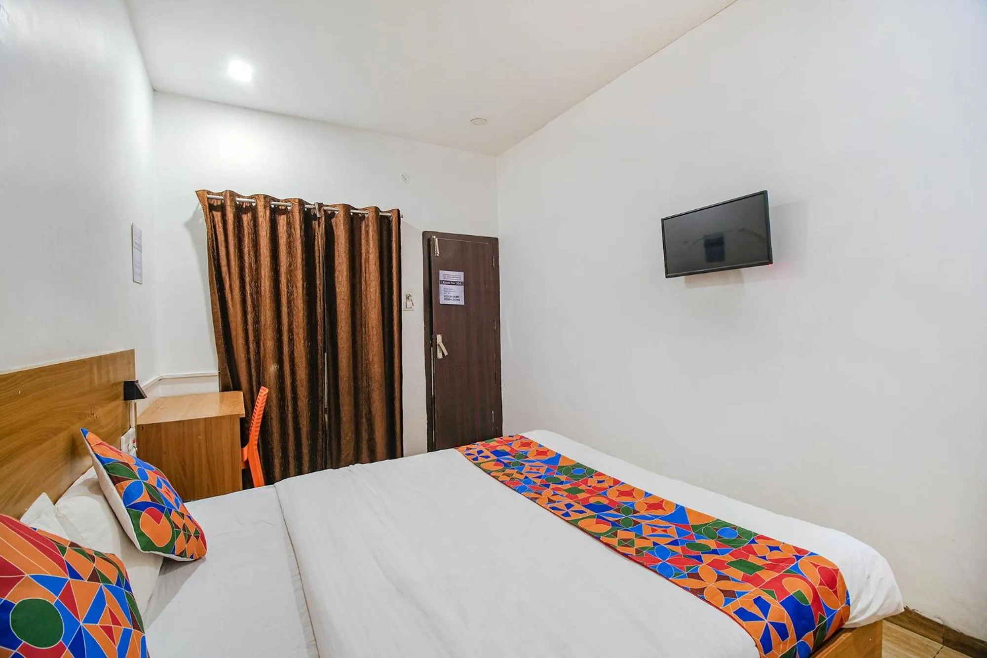 Bed in Via Anurag Residency