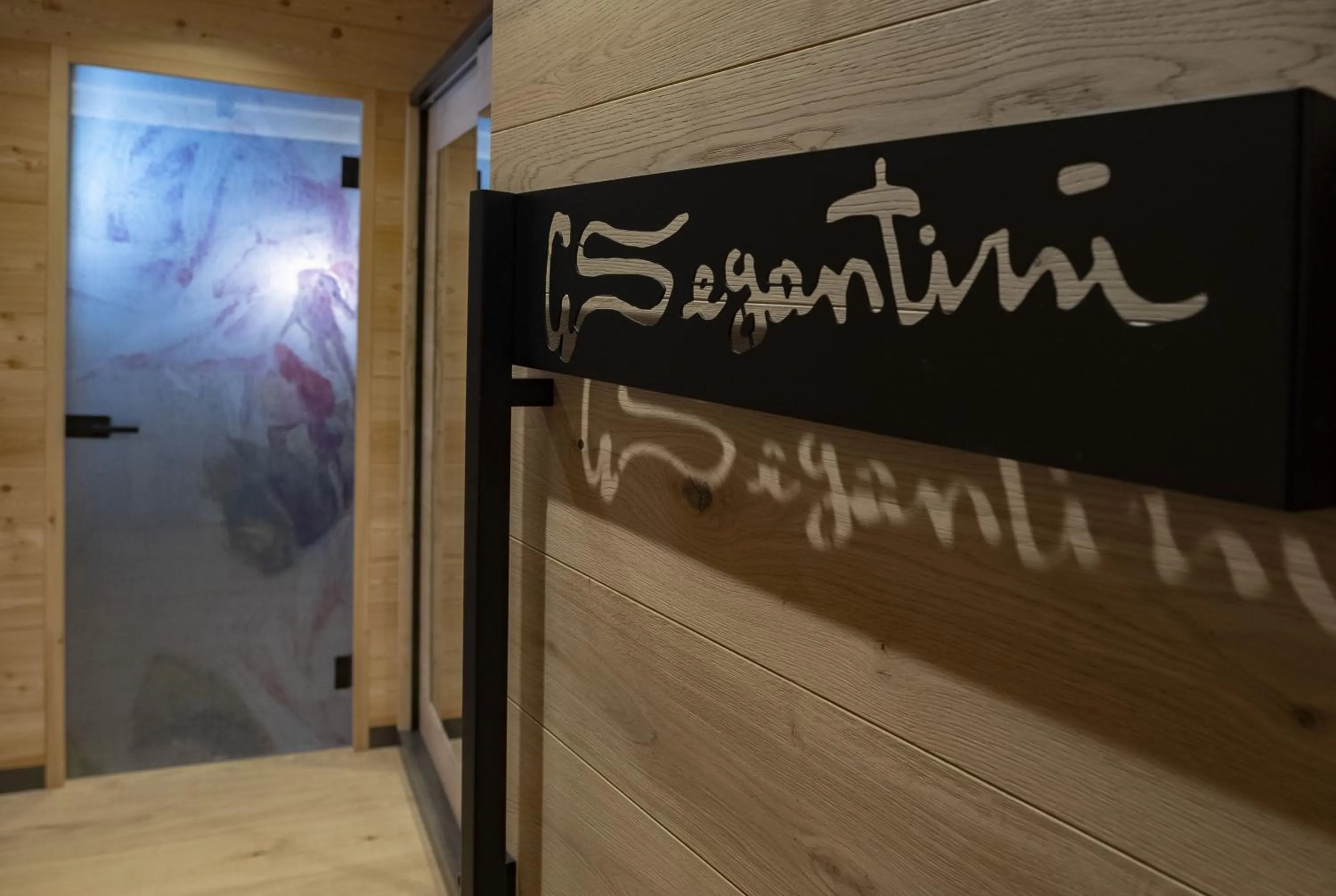 Decorative detail in Locanda degli Artisti Art Hotel