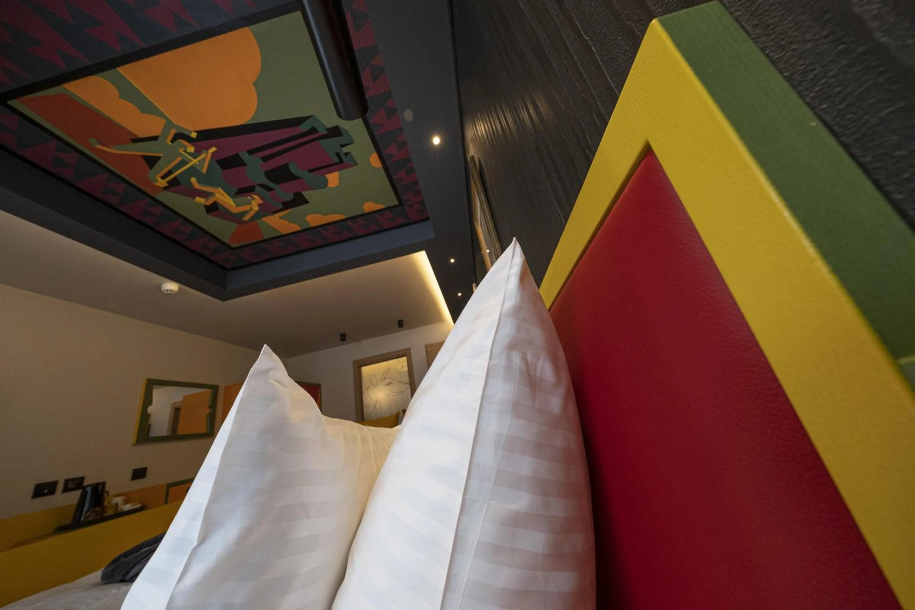 Bed in Locanda degli Artisti Art Hotel