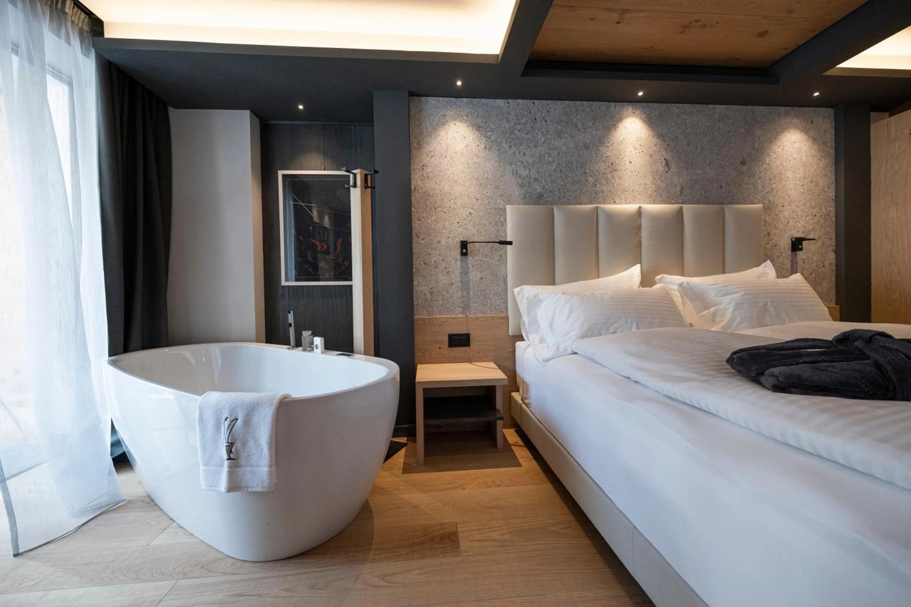 Bed in Locanda degli Artisti Art Hotel