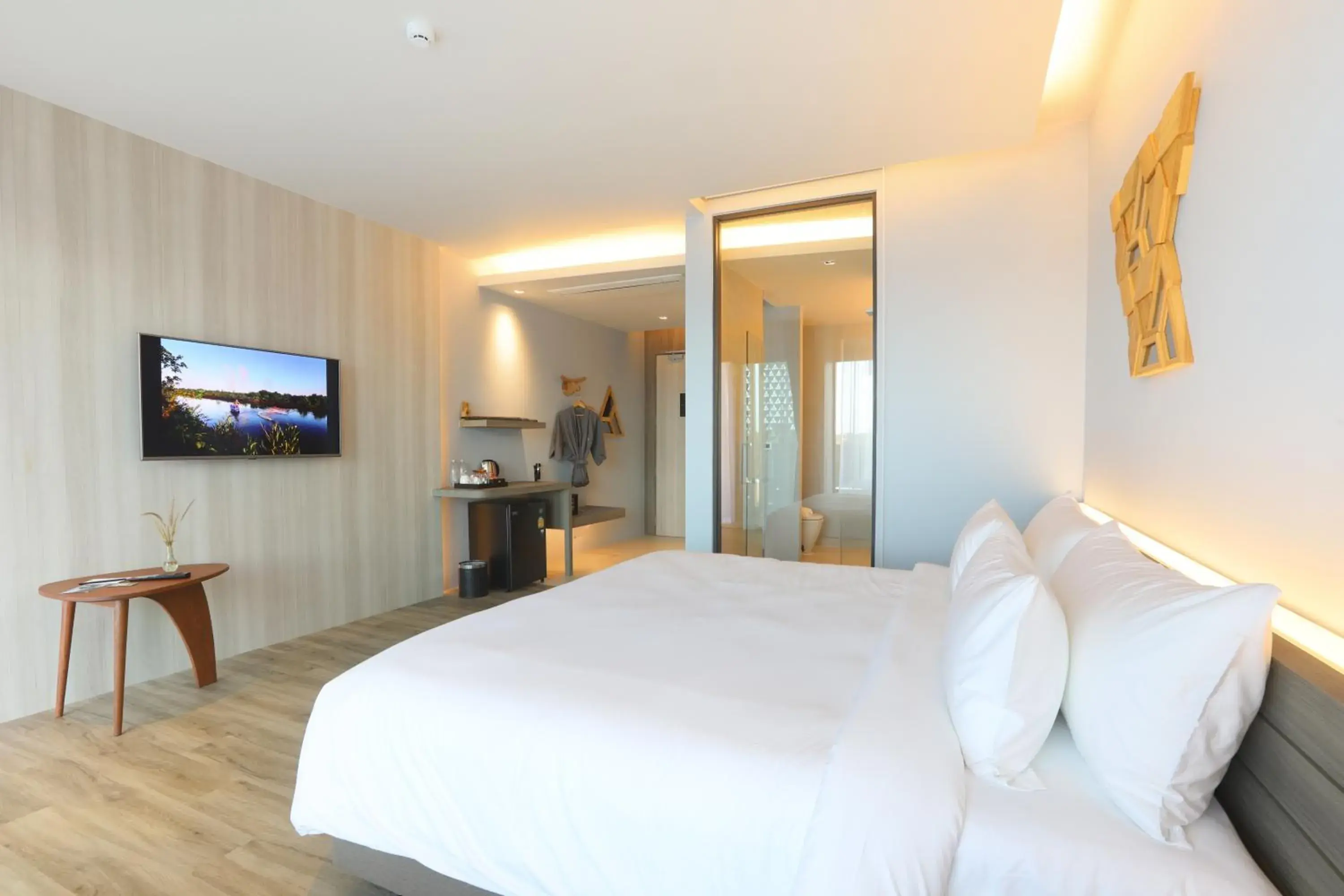 Junior Suite with Balcony in The Signature Hotel Airport Junior Suite with Balcony in The Signature Hotel Airport