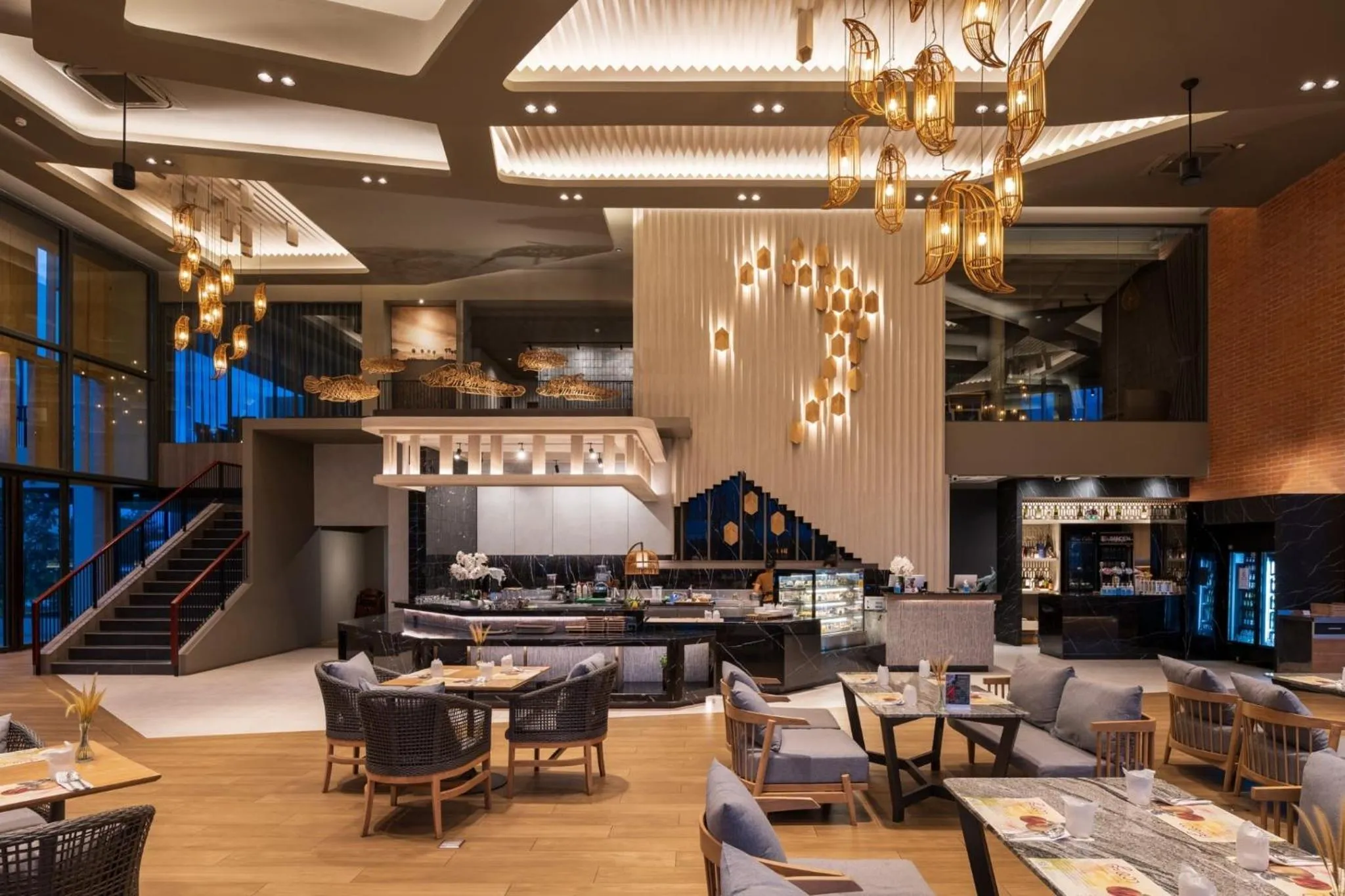 Restaurant/places to eat in The Signature Hotel Airport