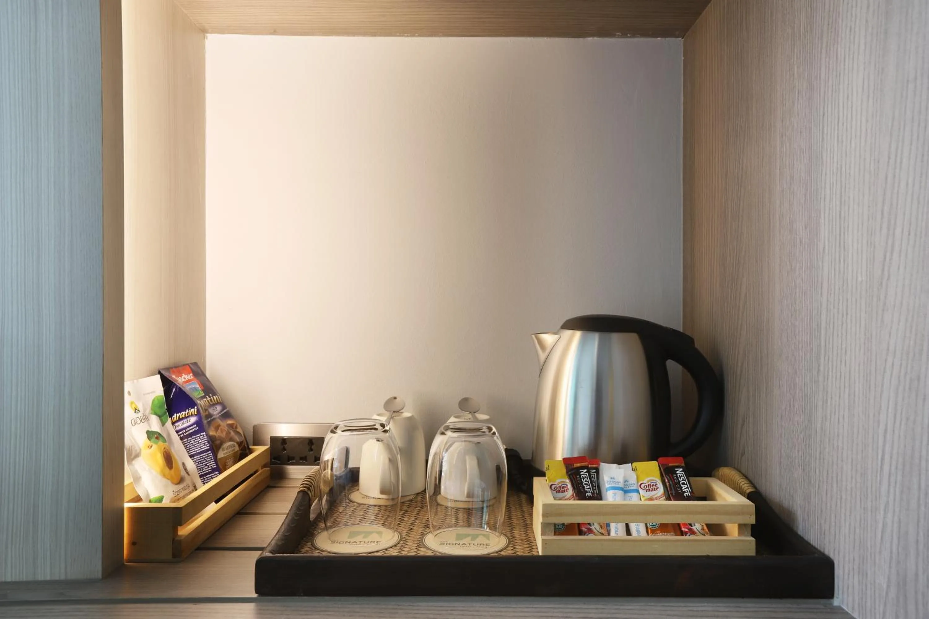 Coffee/tea facilities in The Signature Hotel Airport