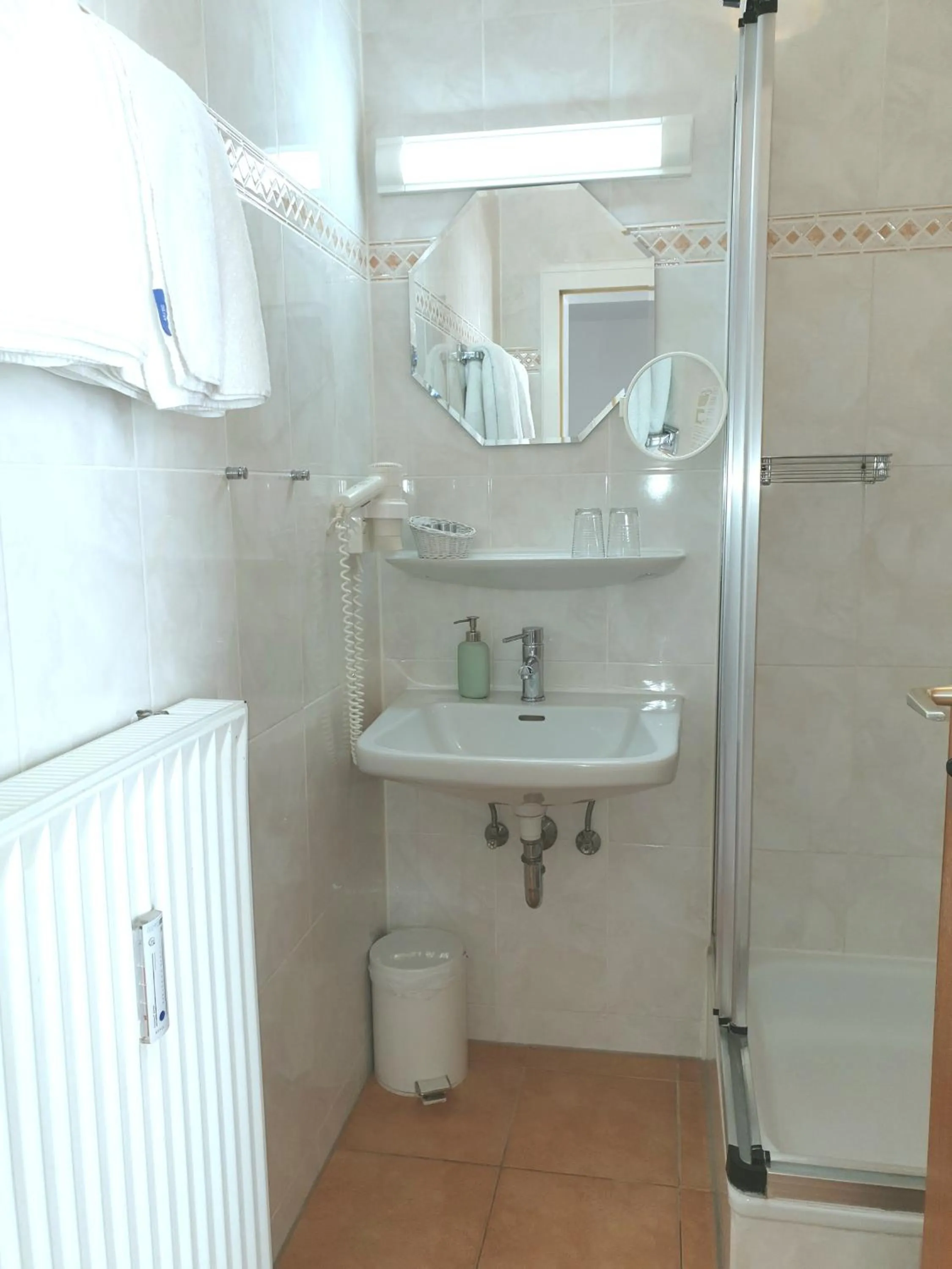 Bathroom in Hotel Villa Sisi