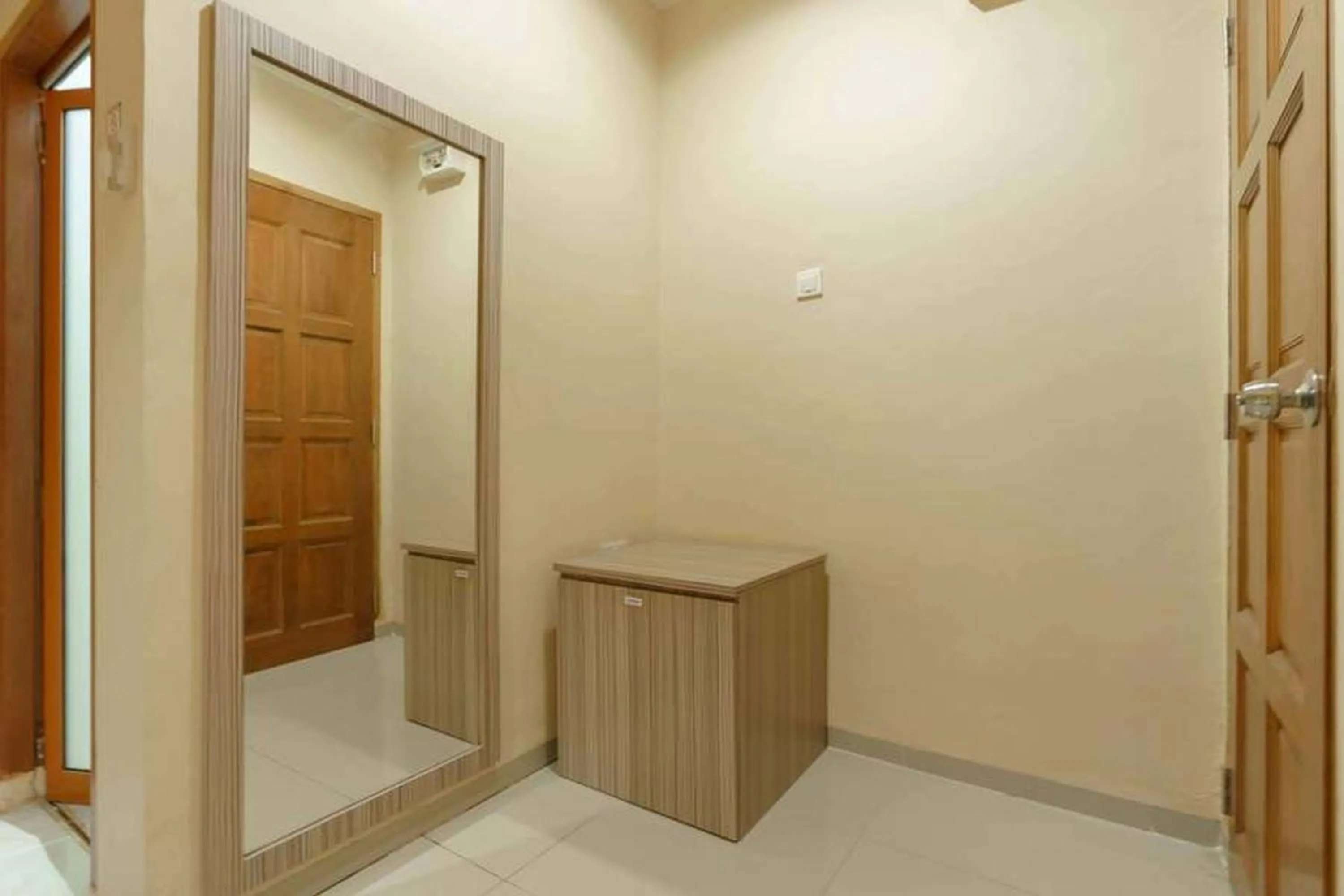 Queen Inn Batam RedPartner