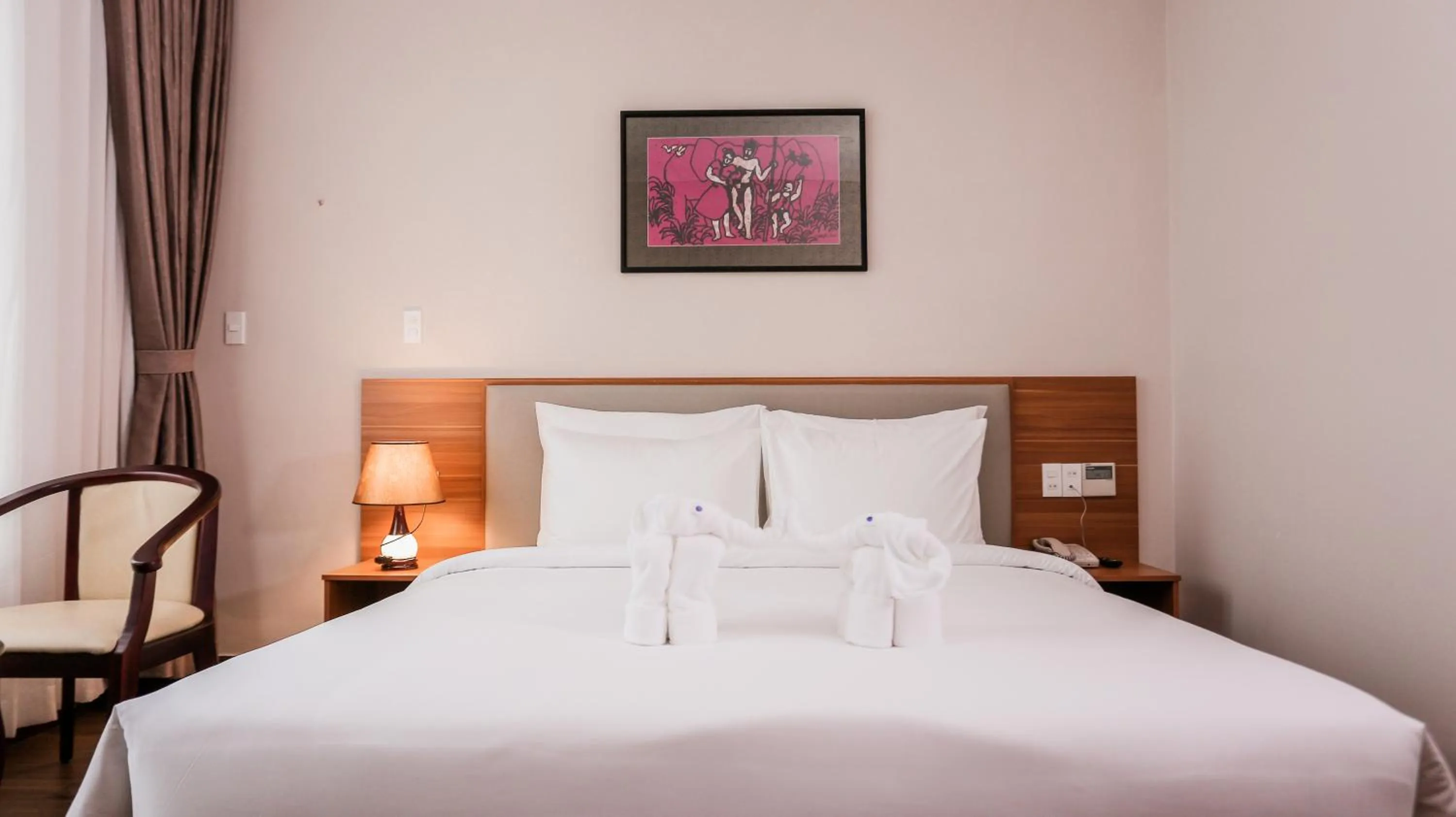 Bed in Elephants Hotel