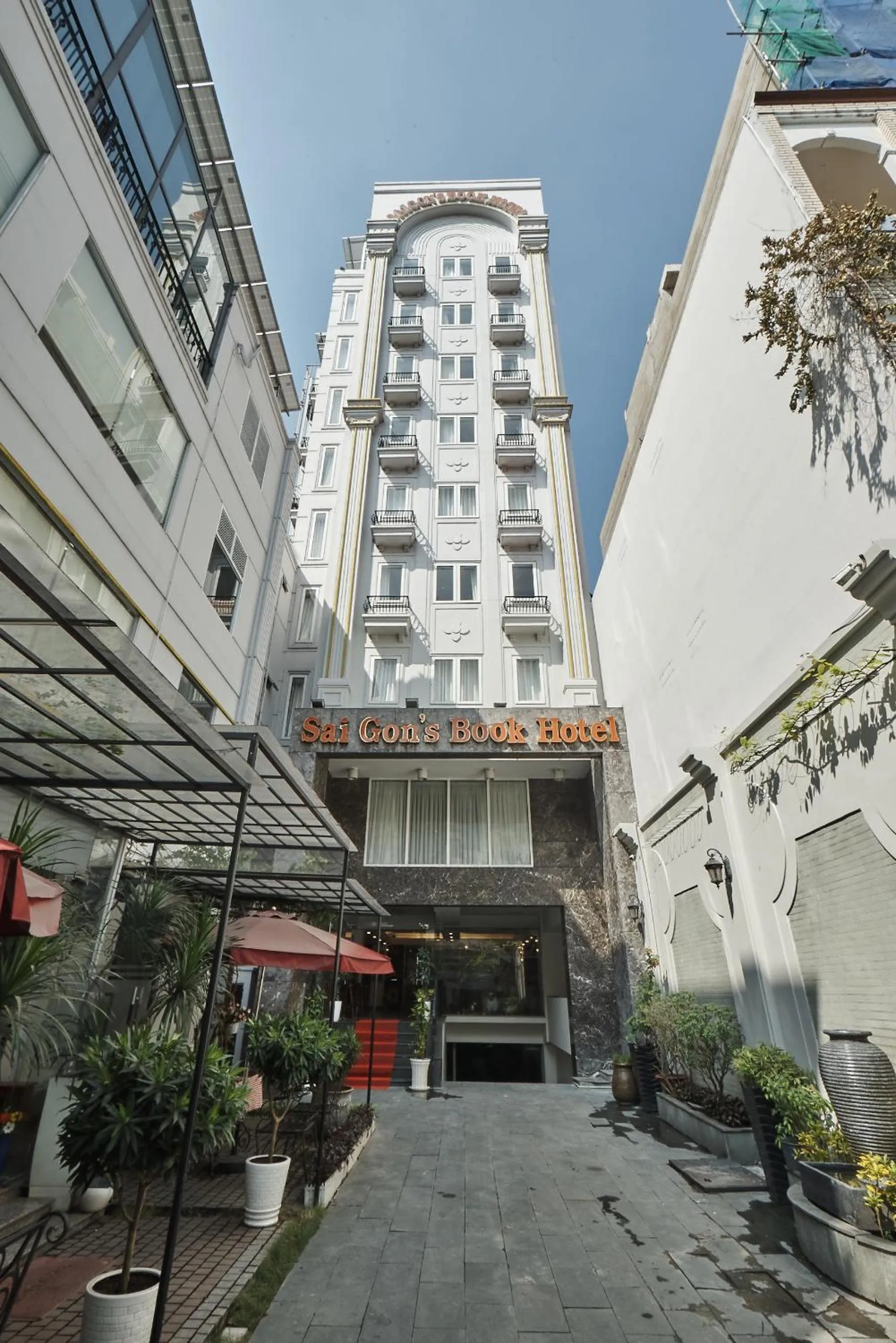 Property building in Sai Gon's Book Hotel - The Airport Front