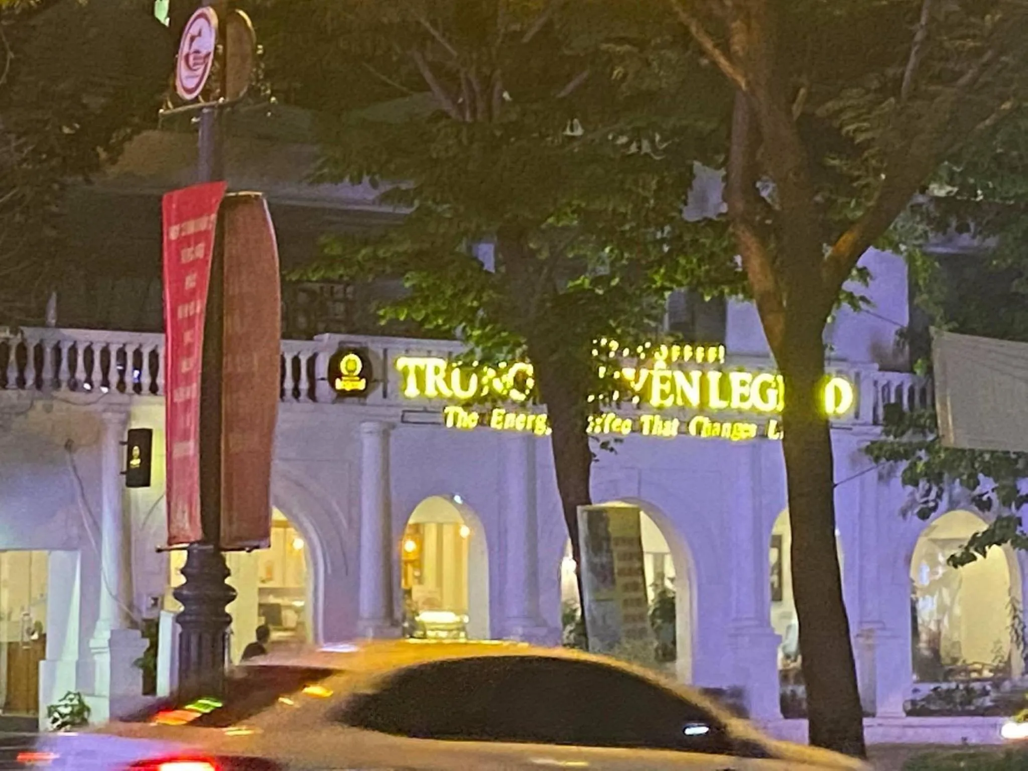 Restaurant/places to eat in Sai Gon's Book Hotel - The Airport Front