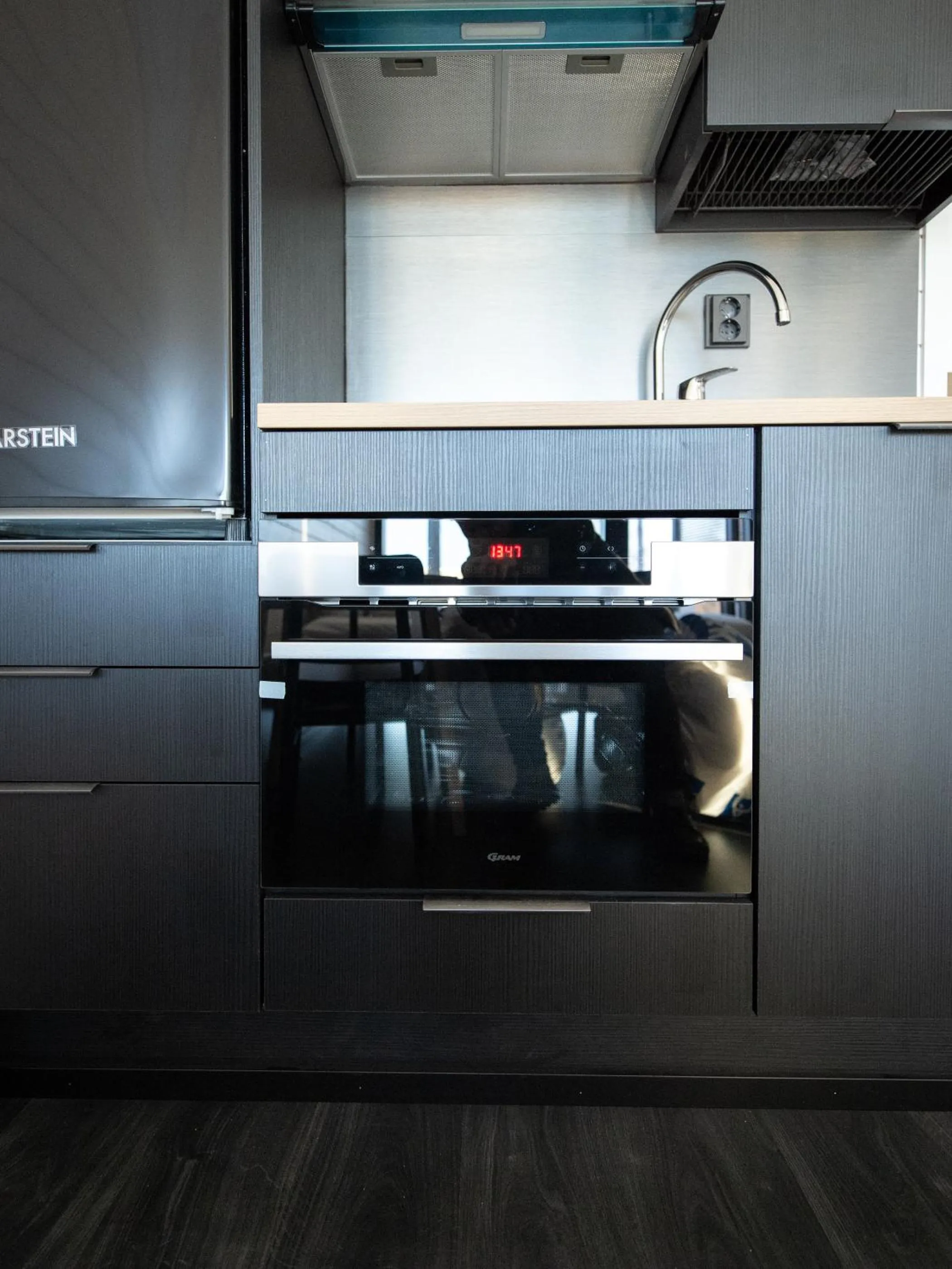 Kitchen or kitchenette in Black Hotel