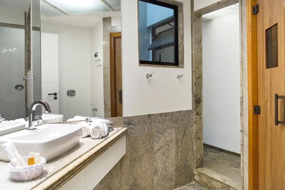 BAMBINA HOTEL -Adultos Somente