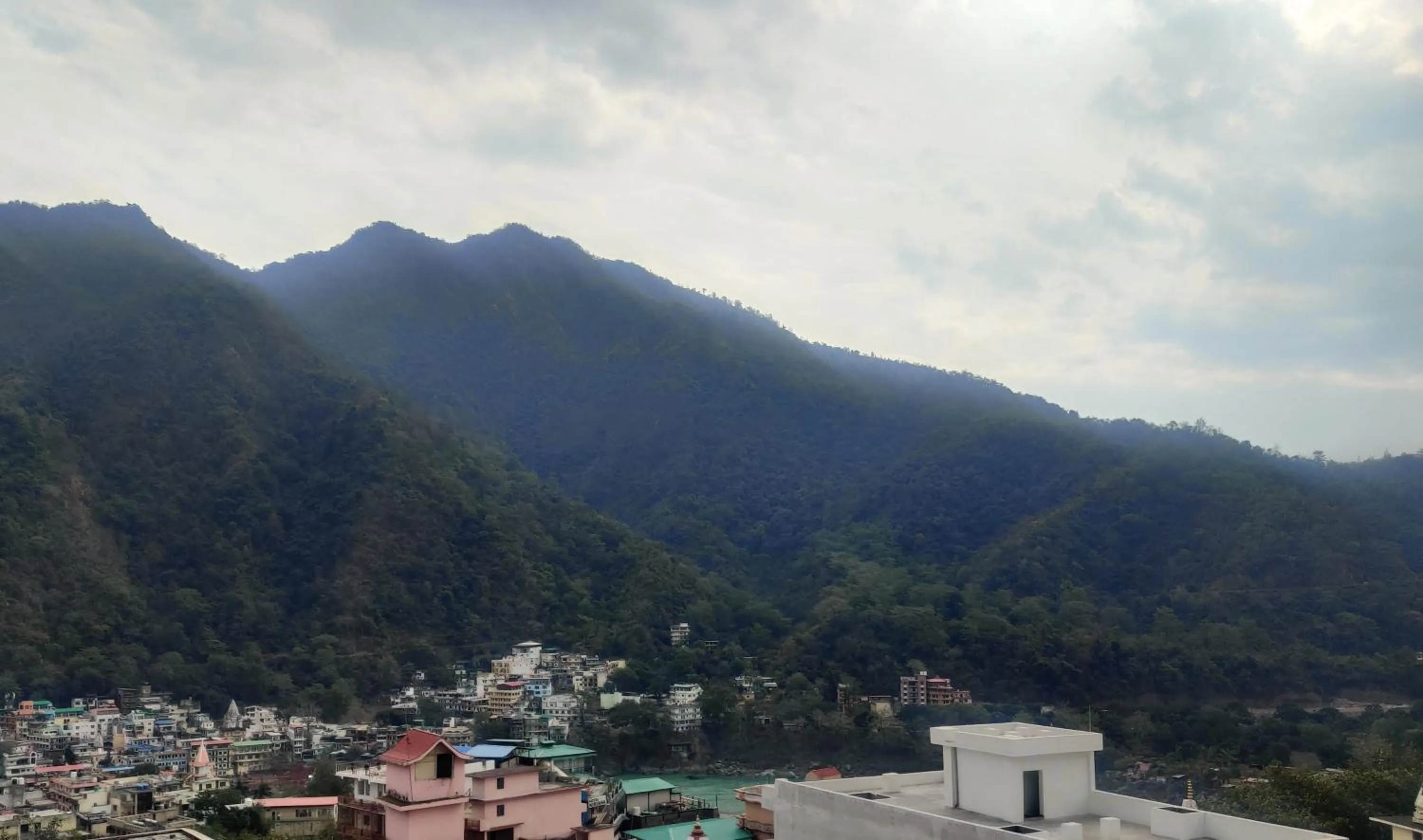 Mountain view in Trippme Rishikesh - Boutique Hostel, Tapovan