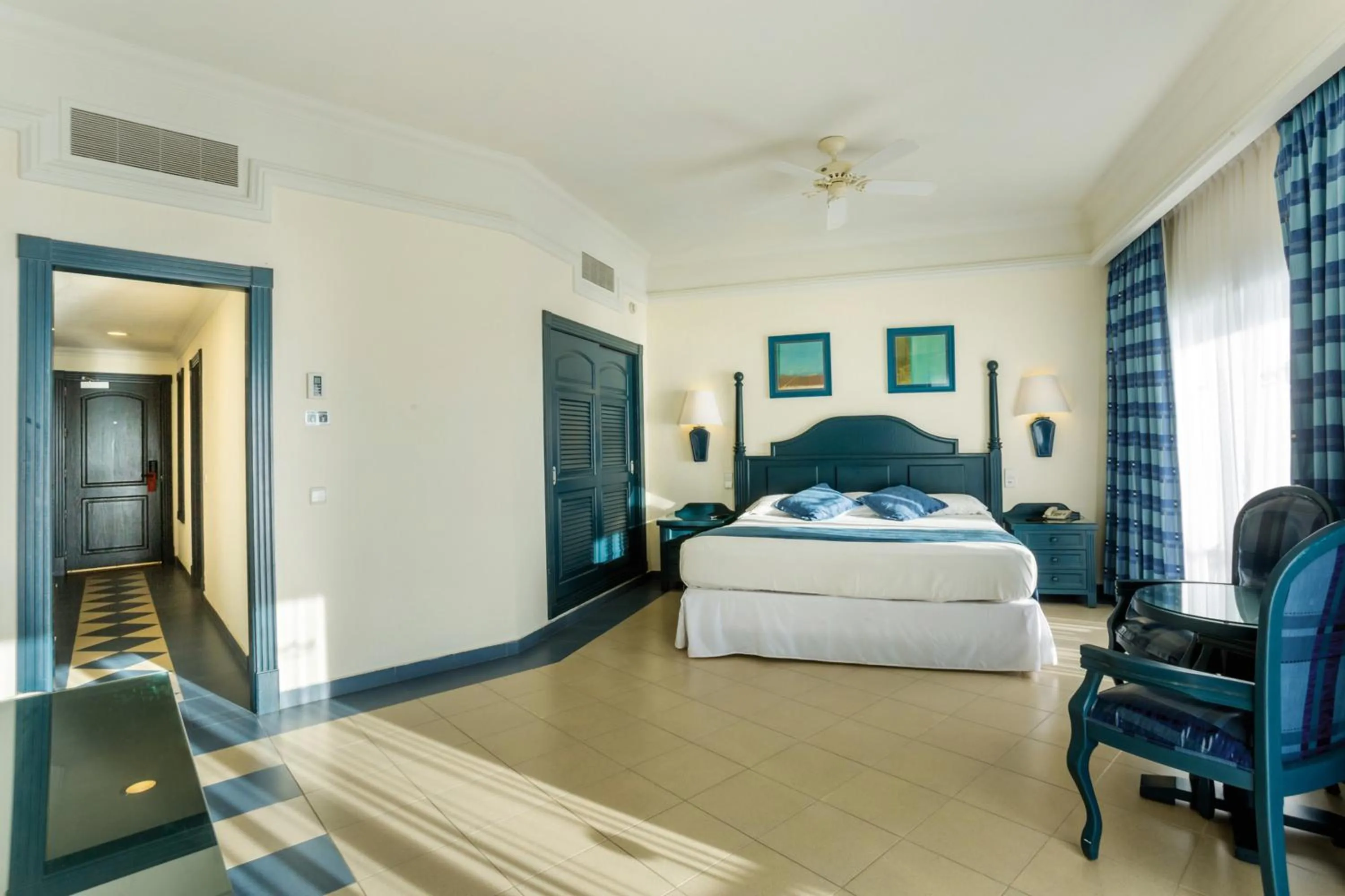 Bed in Riu Emerald Bay - All Inclusive