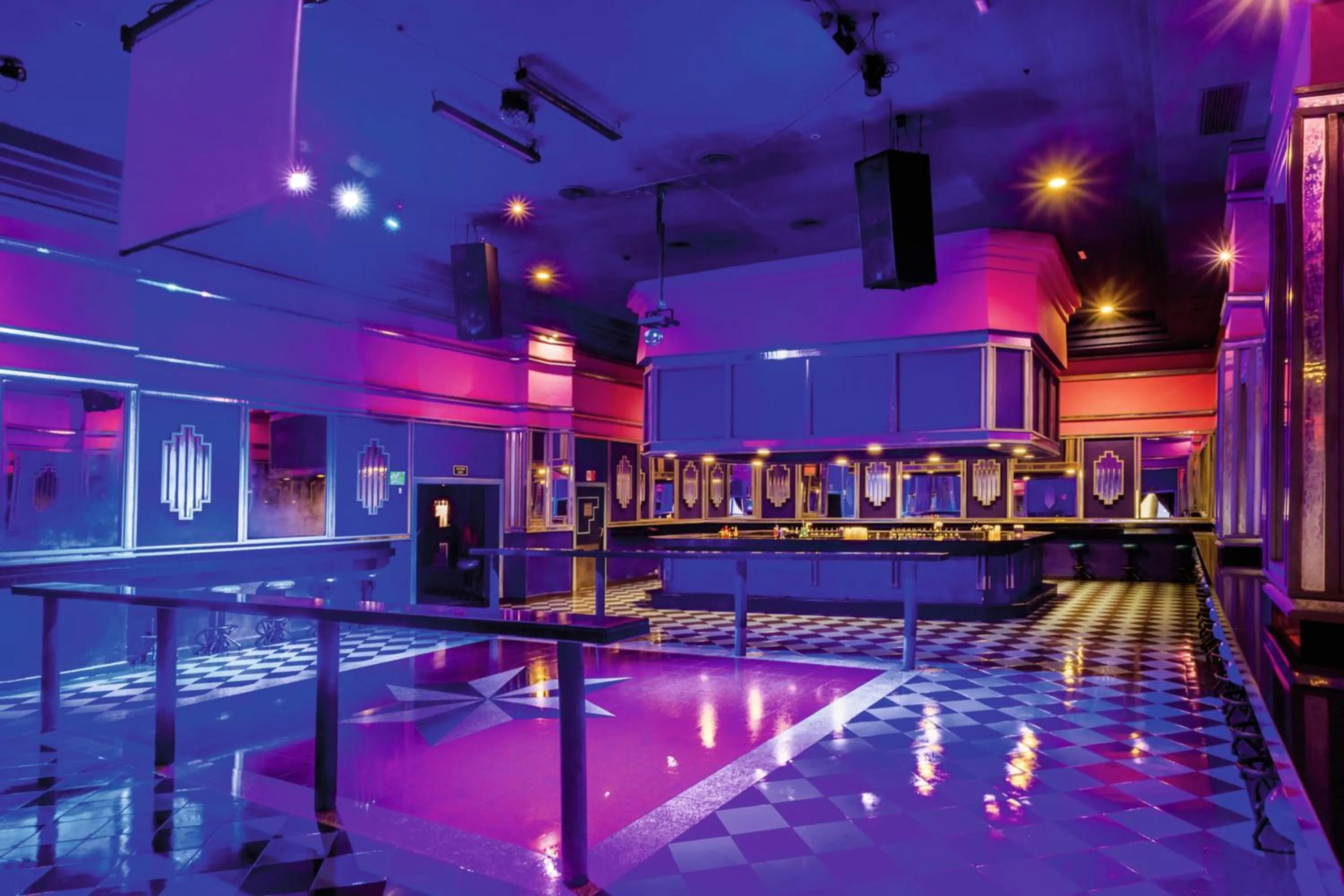 Nightclub / DJ in Riu Emerald Bay - All Inclusive