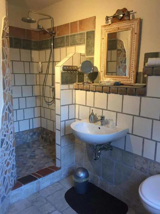 Shower in Domizil Hotel Düren "Kastanienhof"