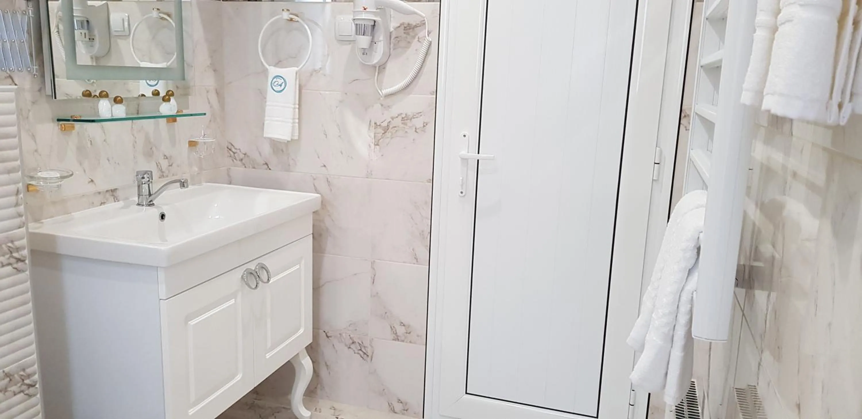 Bathroom in Aparthotel Olympus Plaza - SPA & Indoor Pool