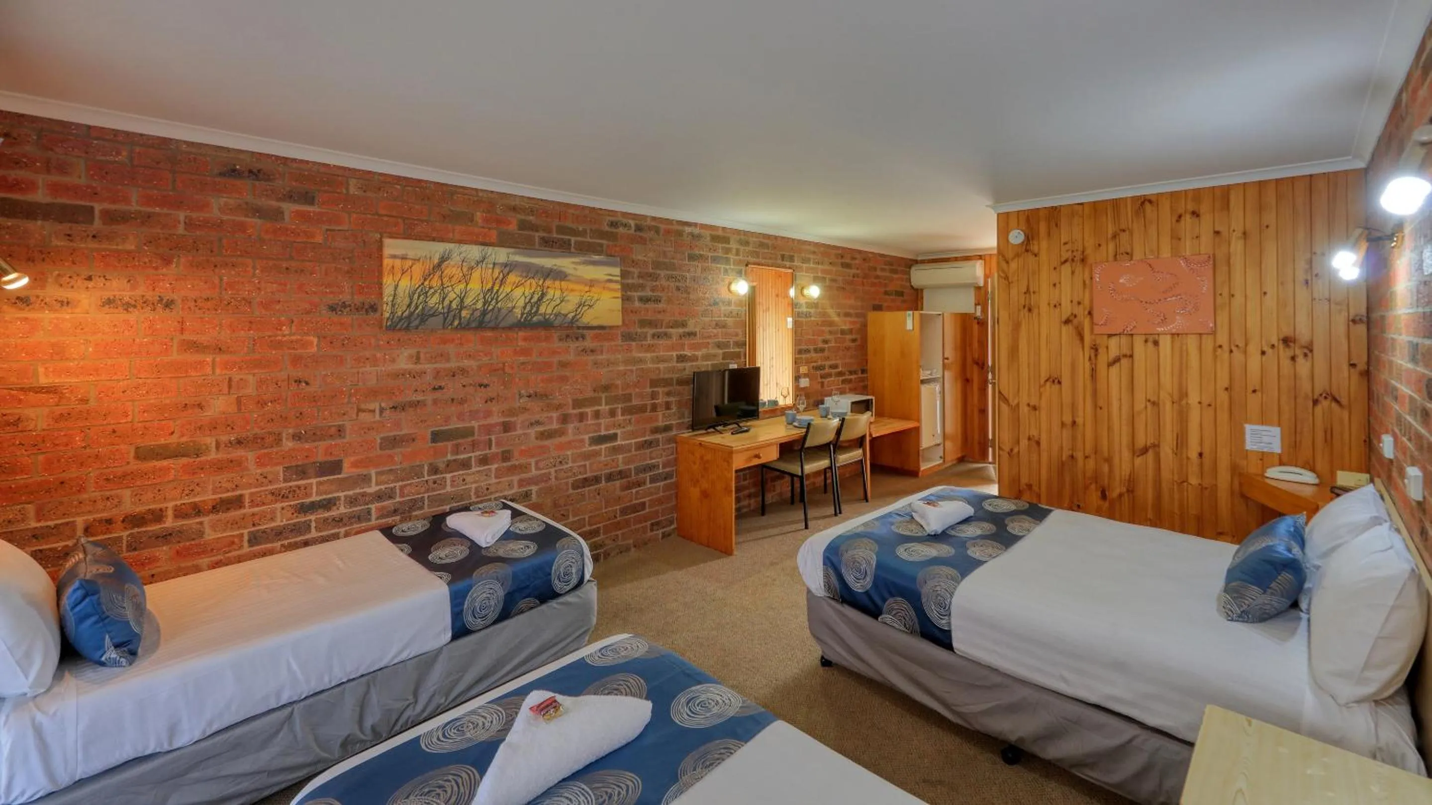 Photo of the whole room, Bed in Barham Riverland Motel