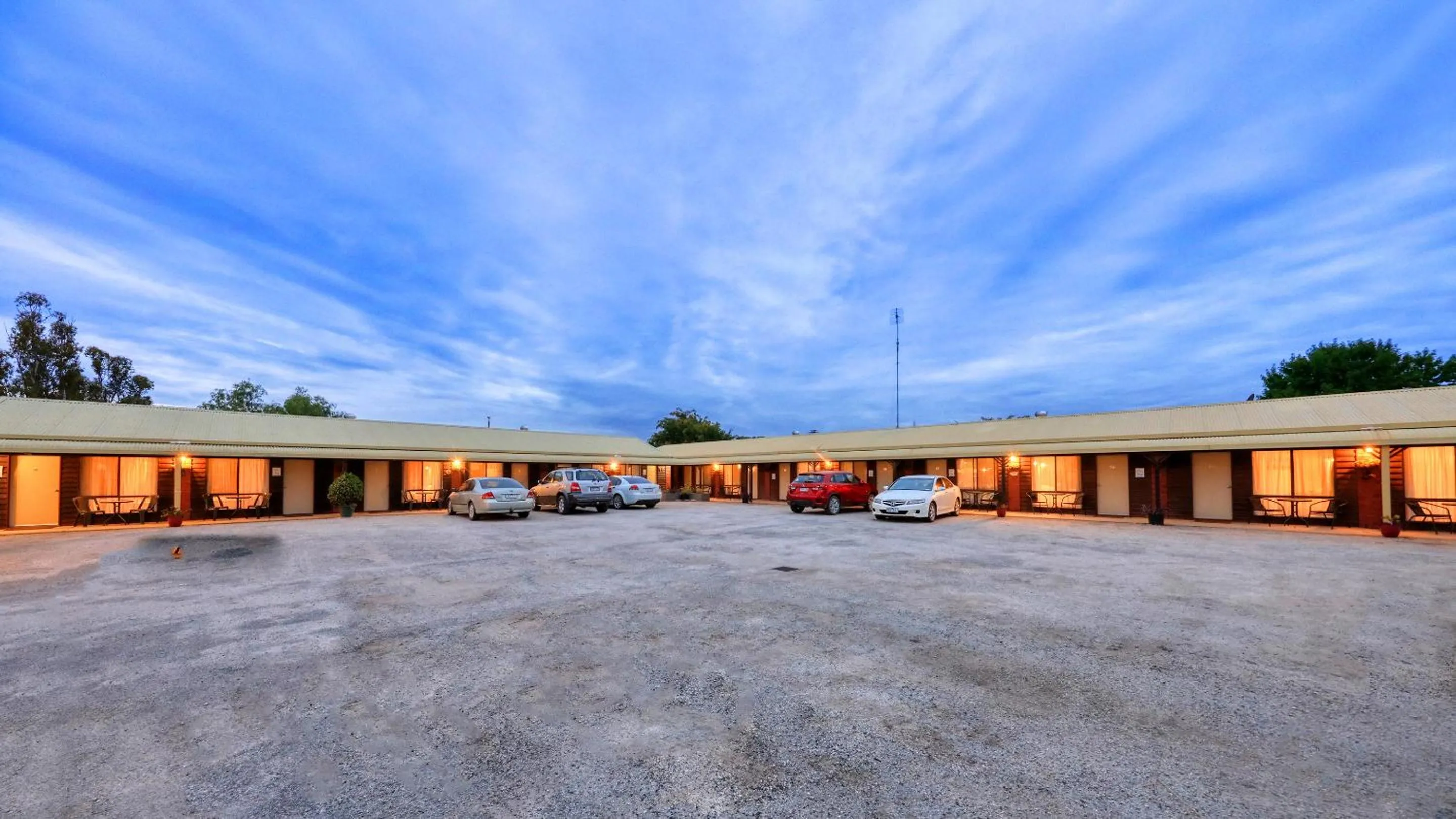 Property building in Barham Riverland Motel