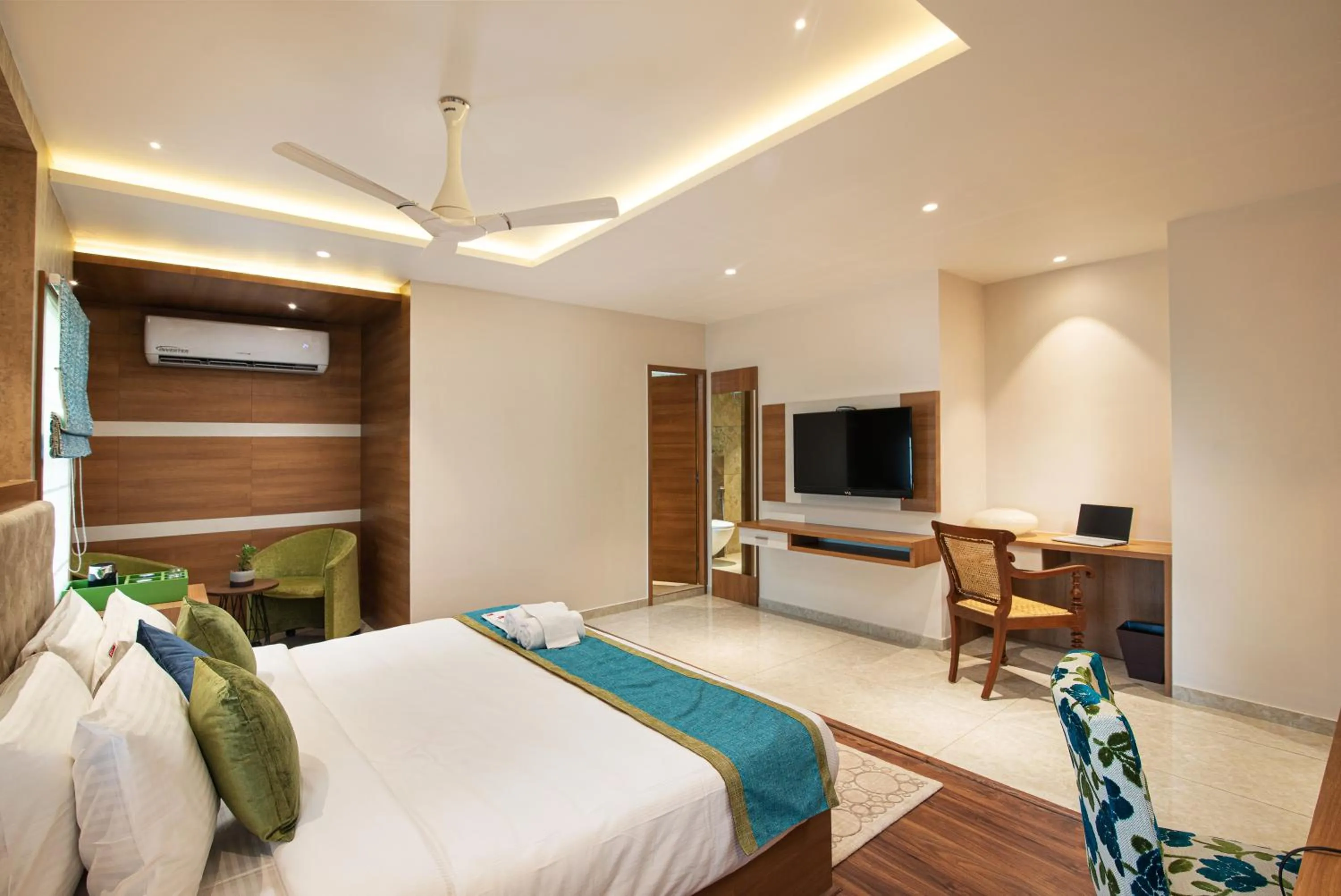 TV and multimedia, Bed in Time Square Boutique Hotel & Spa