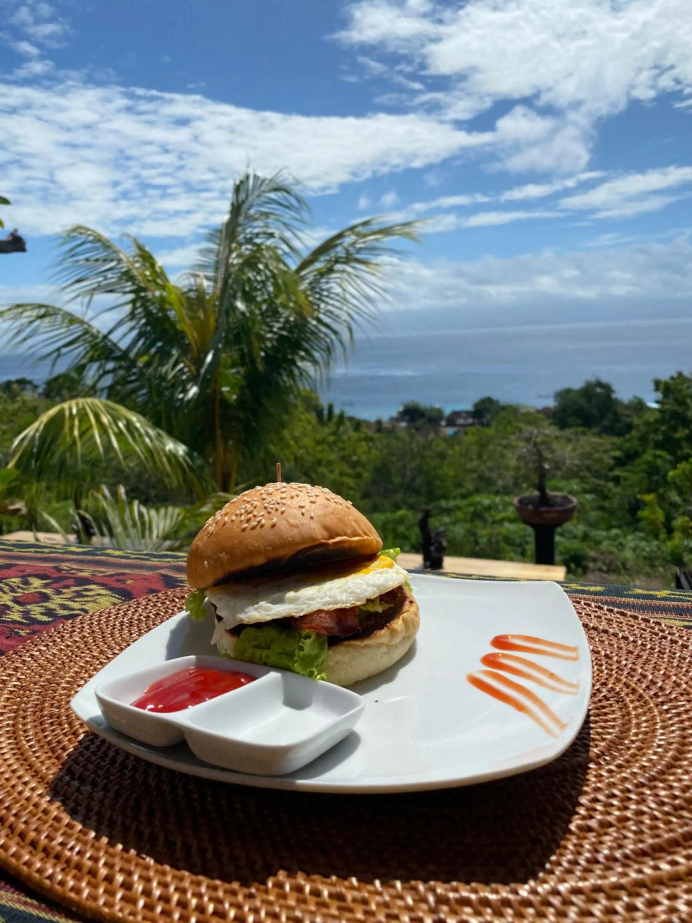 Food and drinks in Gara Gara Sea View