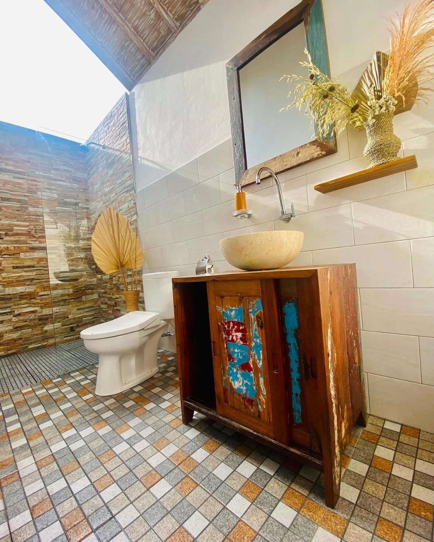 Bathroom in Gara Gara Sea View