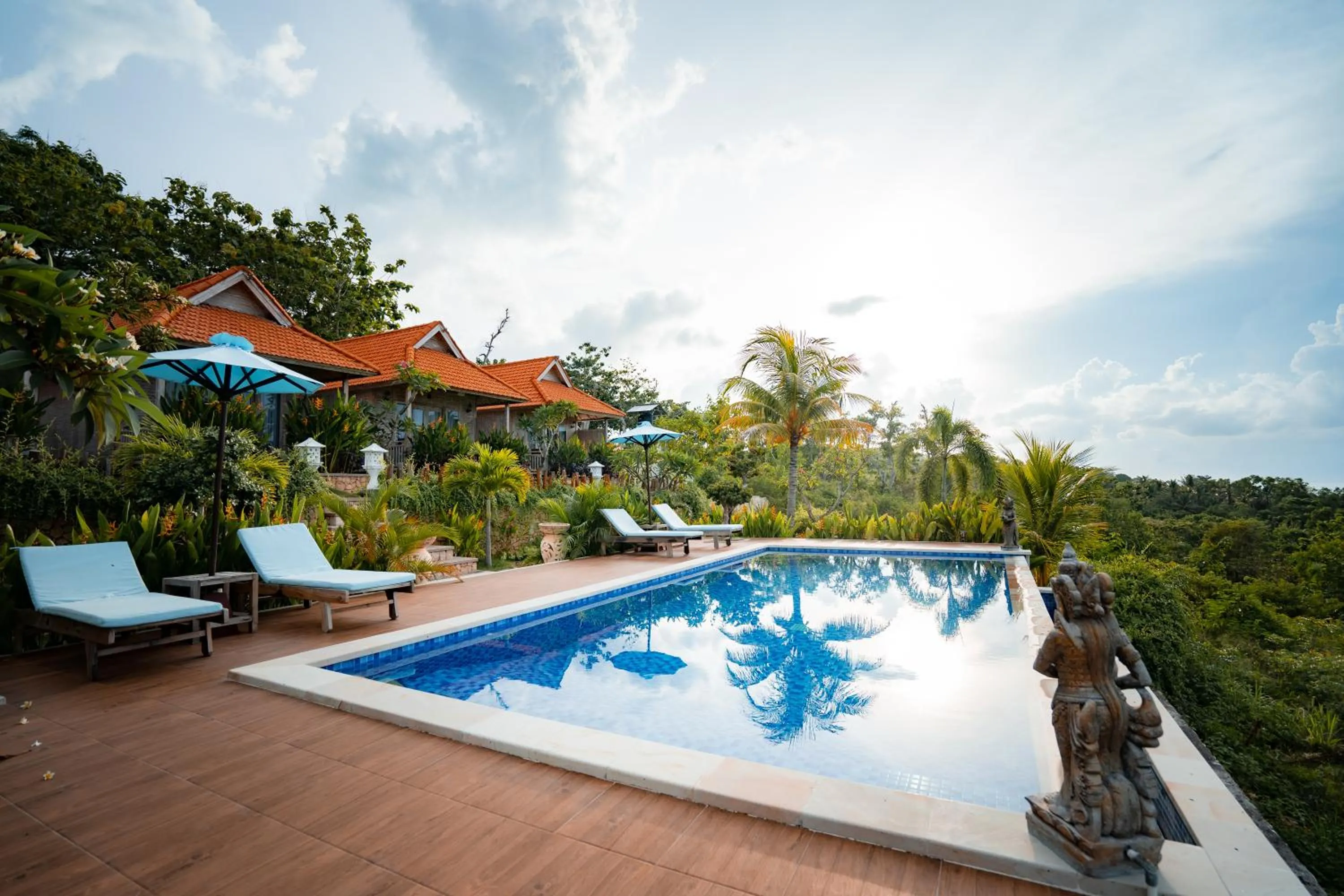 Swimming pool in Gara Gara Sea View